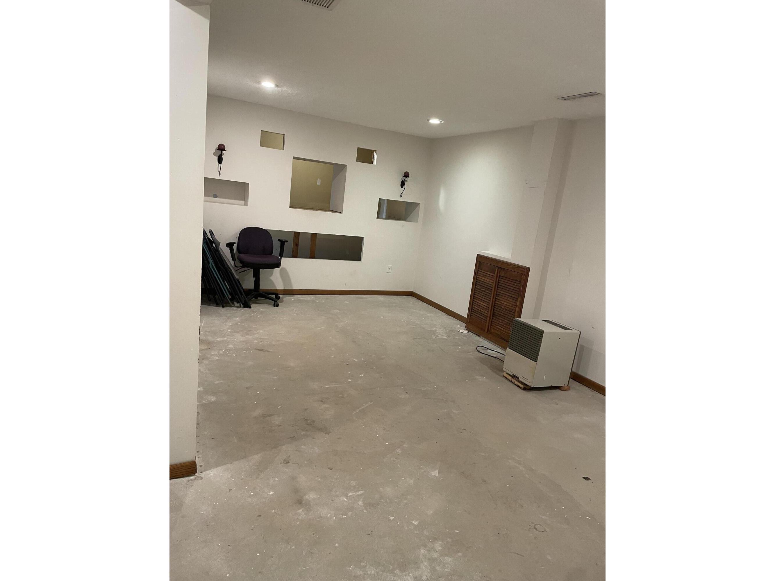 1905 Henry Johns Bangor WI 54614 1934253 image20