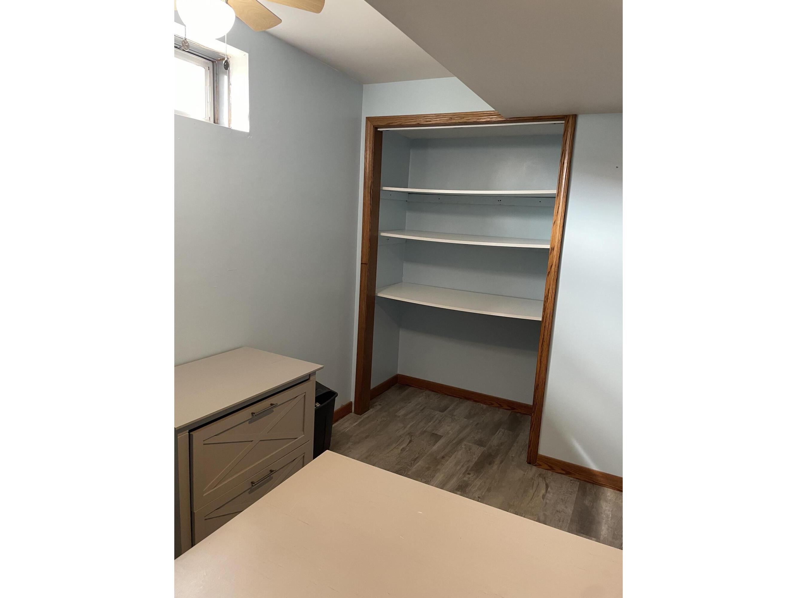 1905 Henry Johns Bangor WI 54614 1934253 image28