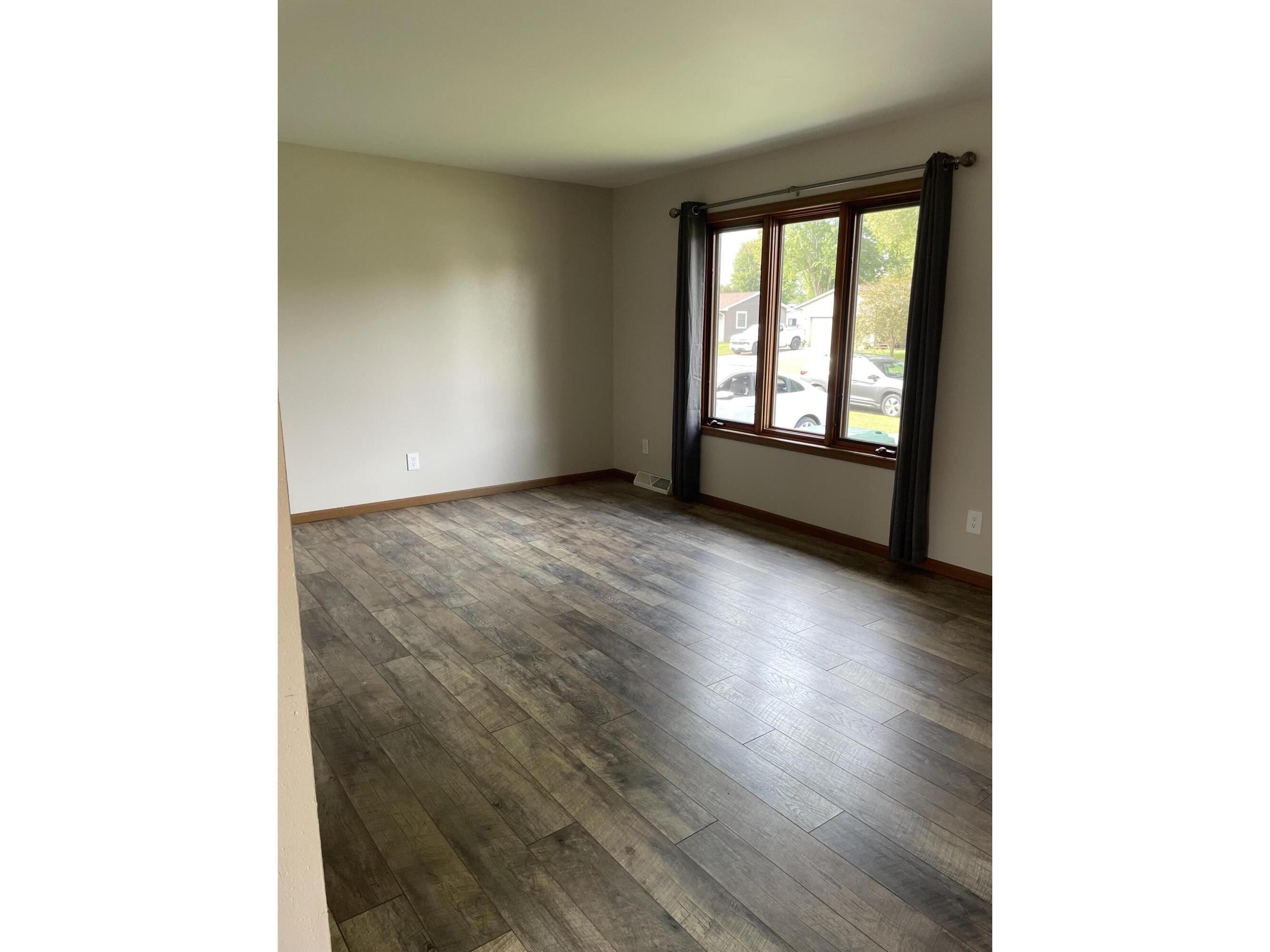 1905 Henry Johns Bangor WI 54614 1934253 image3