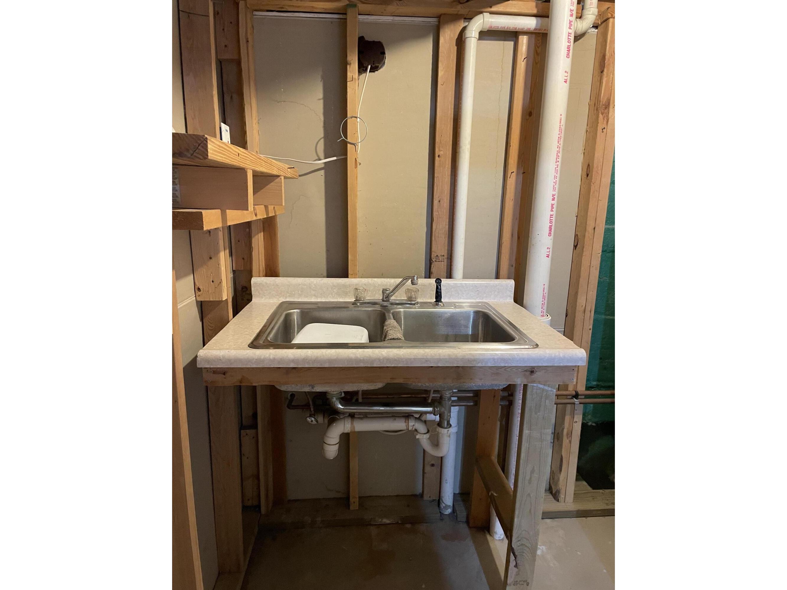 1905 Henry Johns Bangor WI 54614 1934253 image30