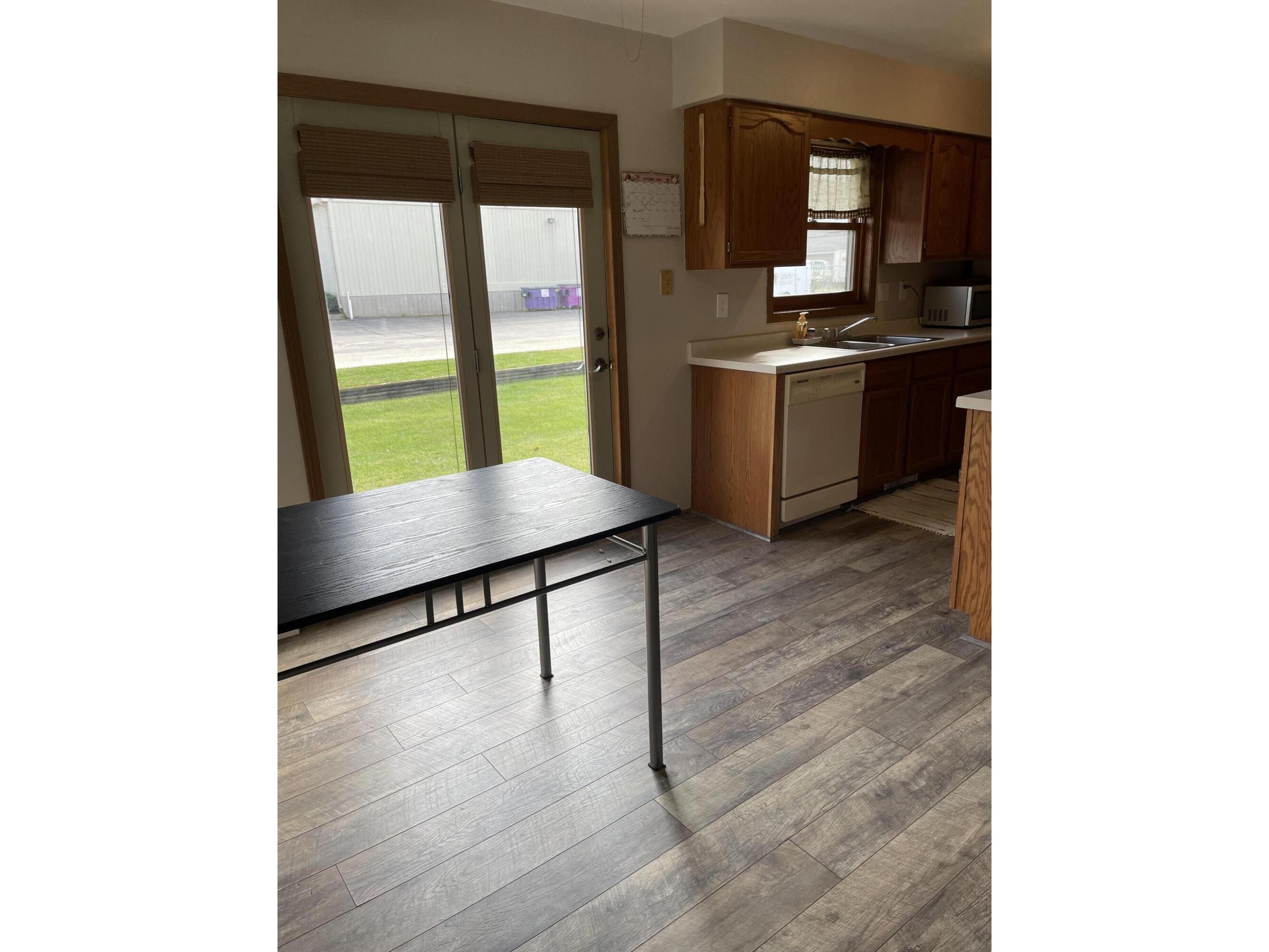 1905 Henry Johns Bangor WI 54614 1934253 image5