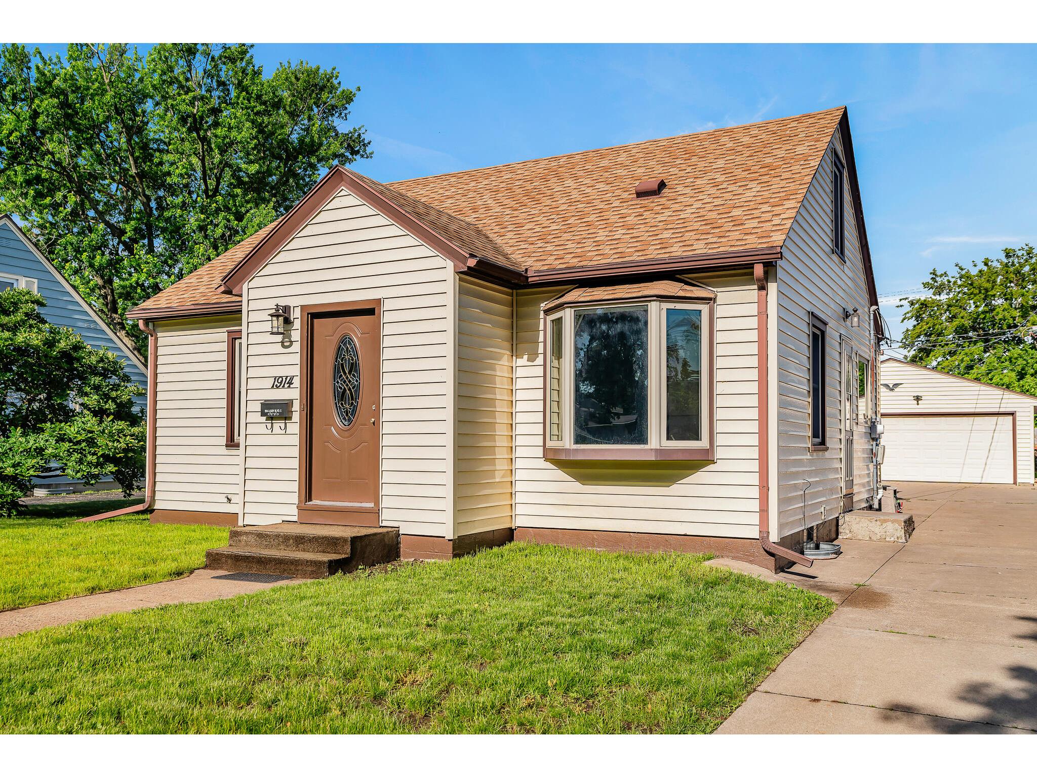 1914 Losey La Crosse WI 54601 1879607 image1