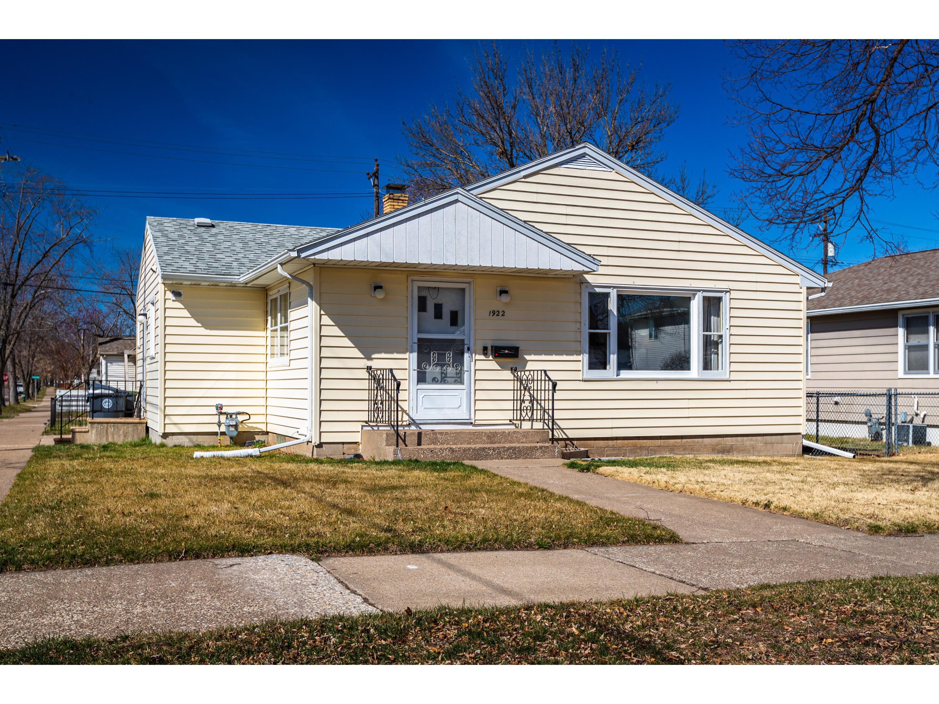 1922 19th La Crosse WI 54601 1868369 image1