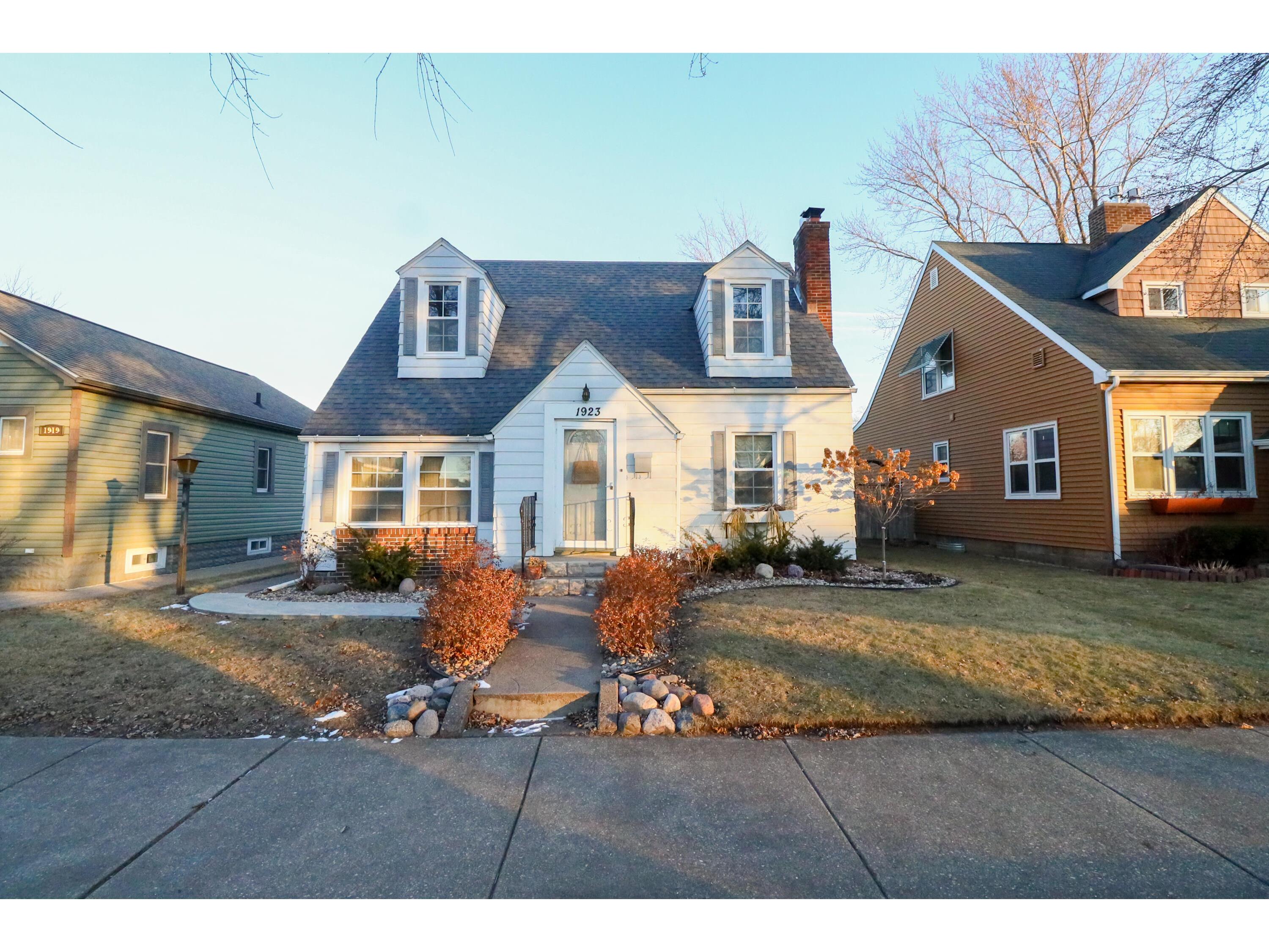 1923 Winnebago La Crosse WI 54601 1904194 image1