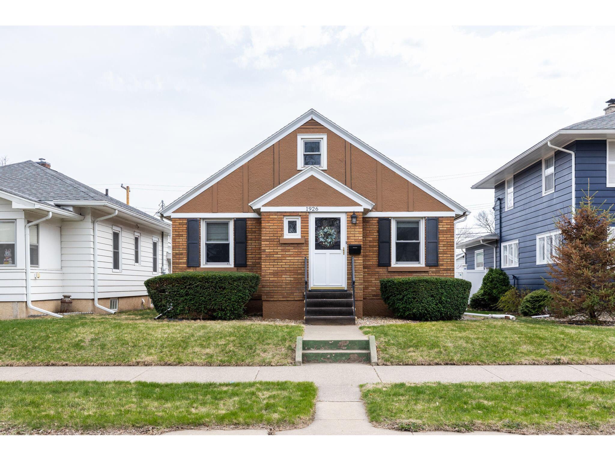 1926 Market La Crosse WI 54601 1914559 image1