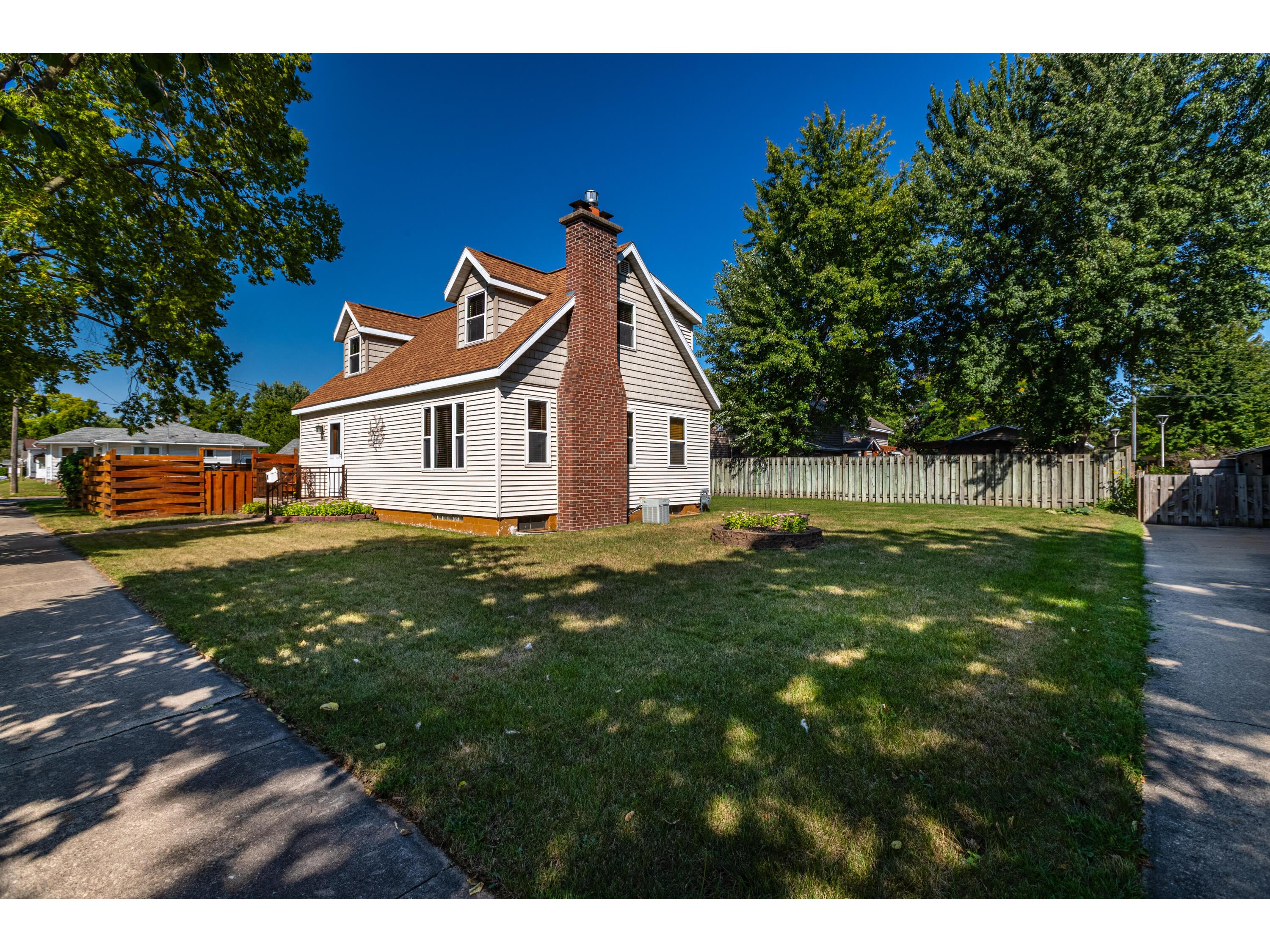 1928 Prospect La Crosse WI 54603 1890387 image1