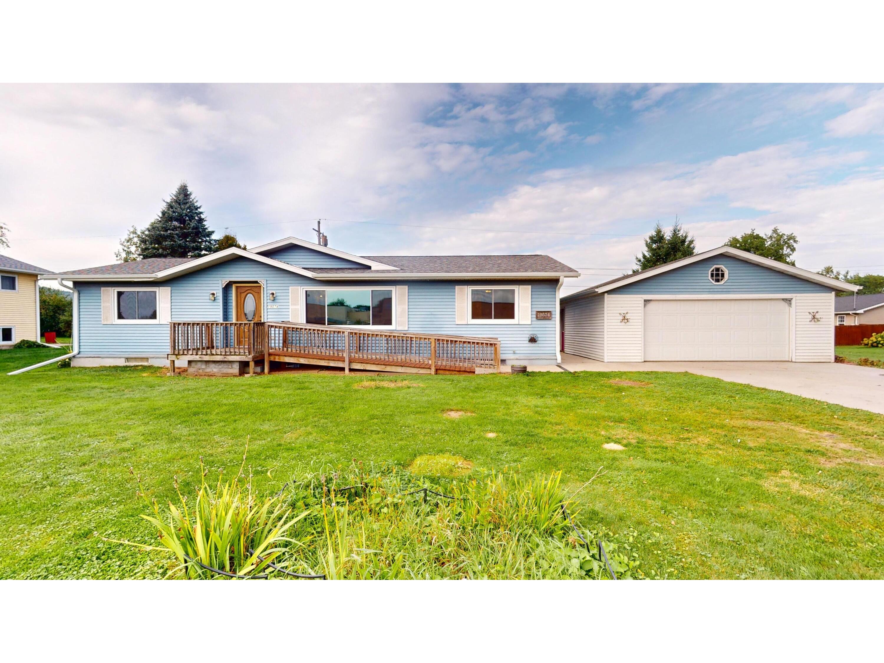 19574 Crestwood Galesville WI 54630 1935807 image1