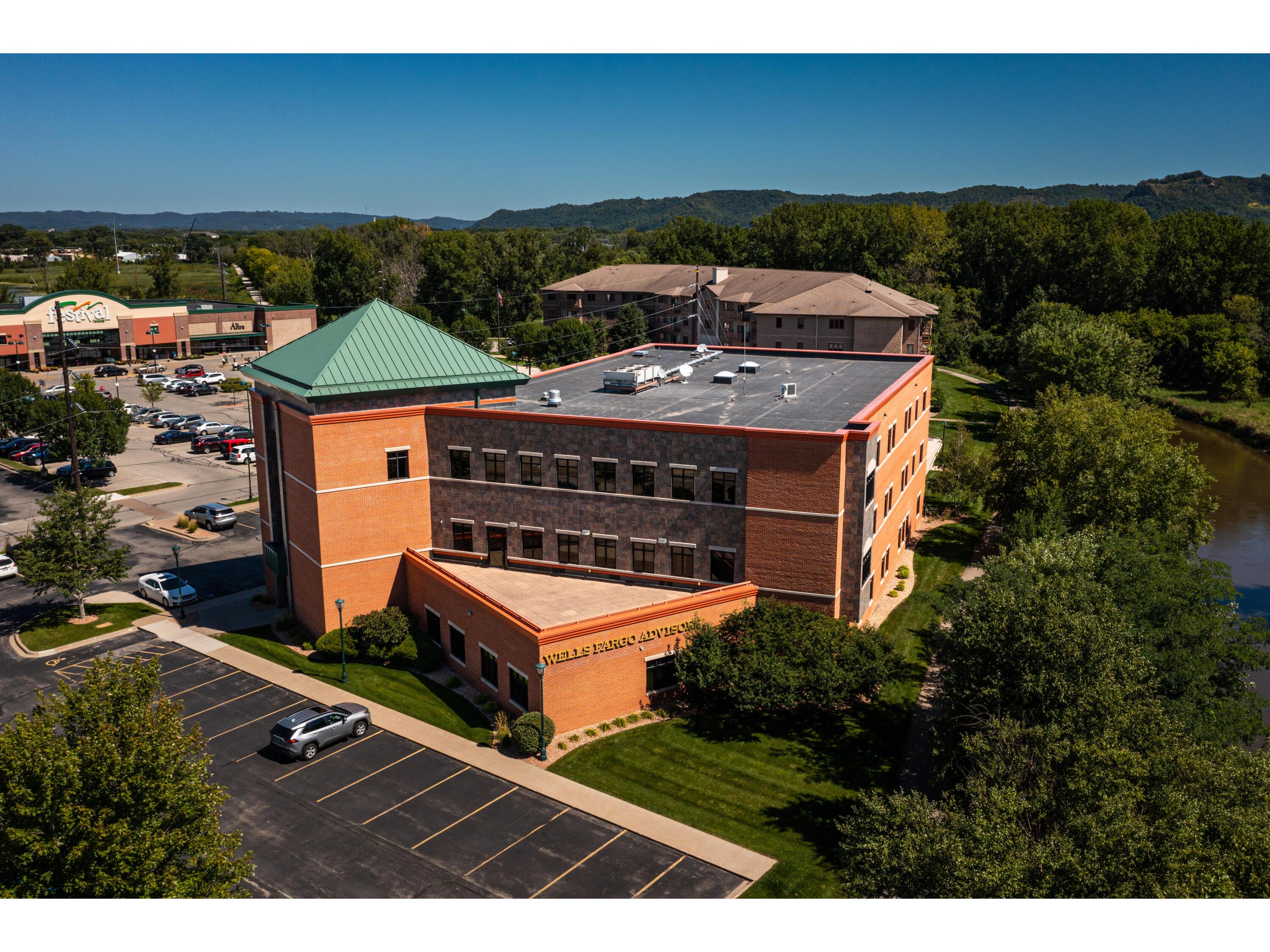 2 Copeland #301 La Crosse WI 54603 1890392 image1