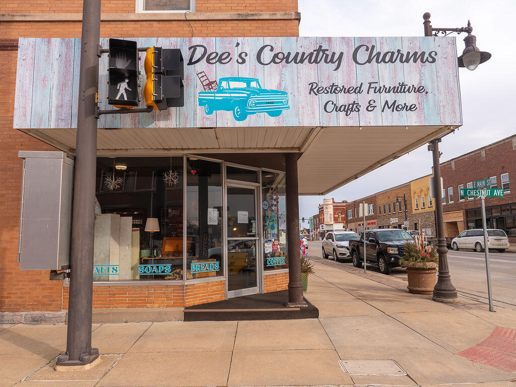 2 E Main New Hampton IA 50659 1950095 image1