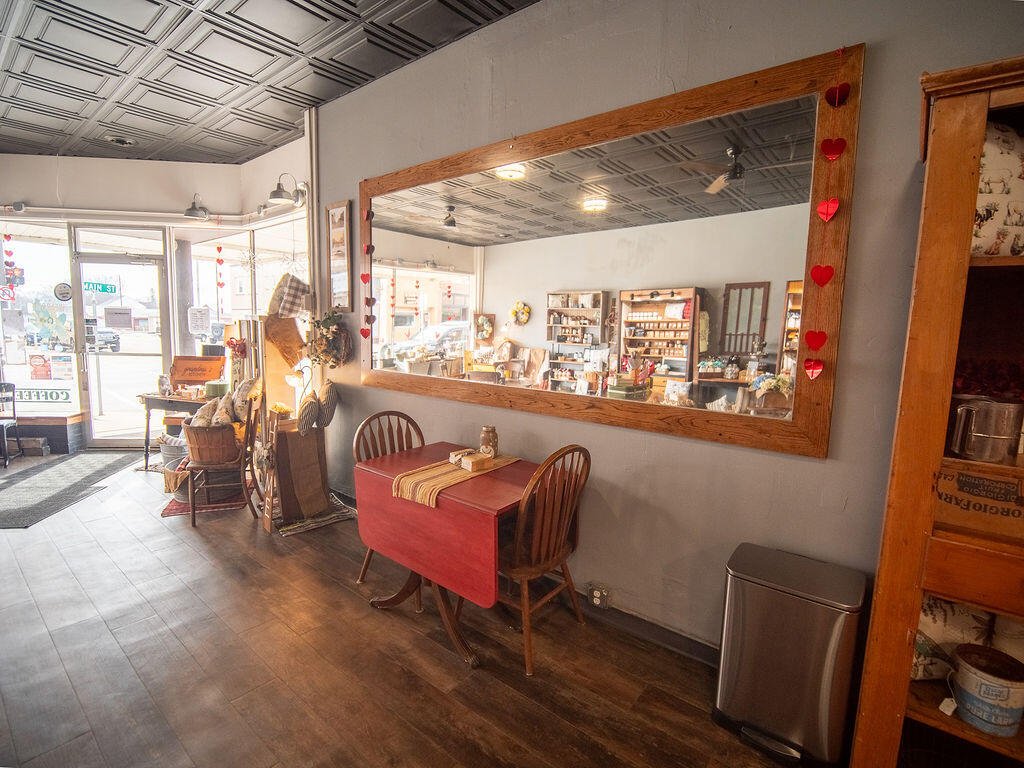 2 E Main New Hampton IA 50659 1950095 image14