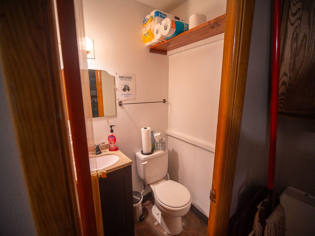 2 E Main New Hampton IA 50659 1950095 image16