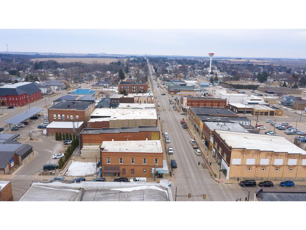2 E Main New Hampton IA 50659 1950095 image24