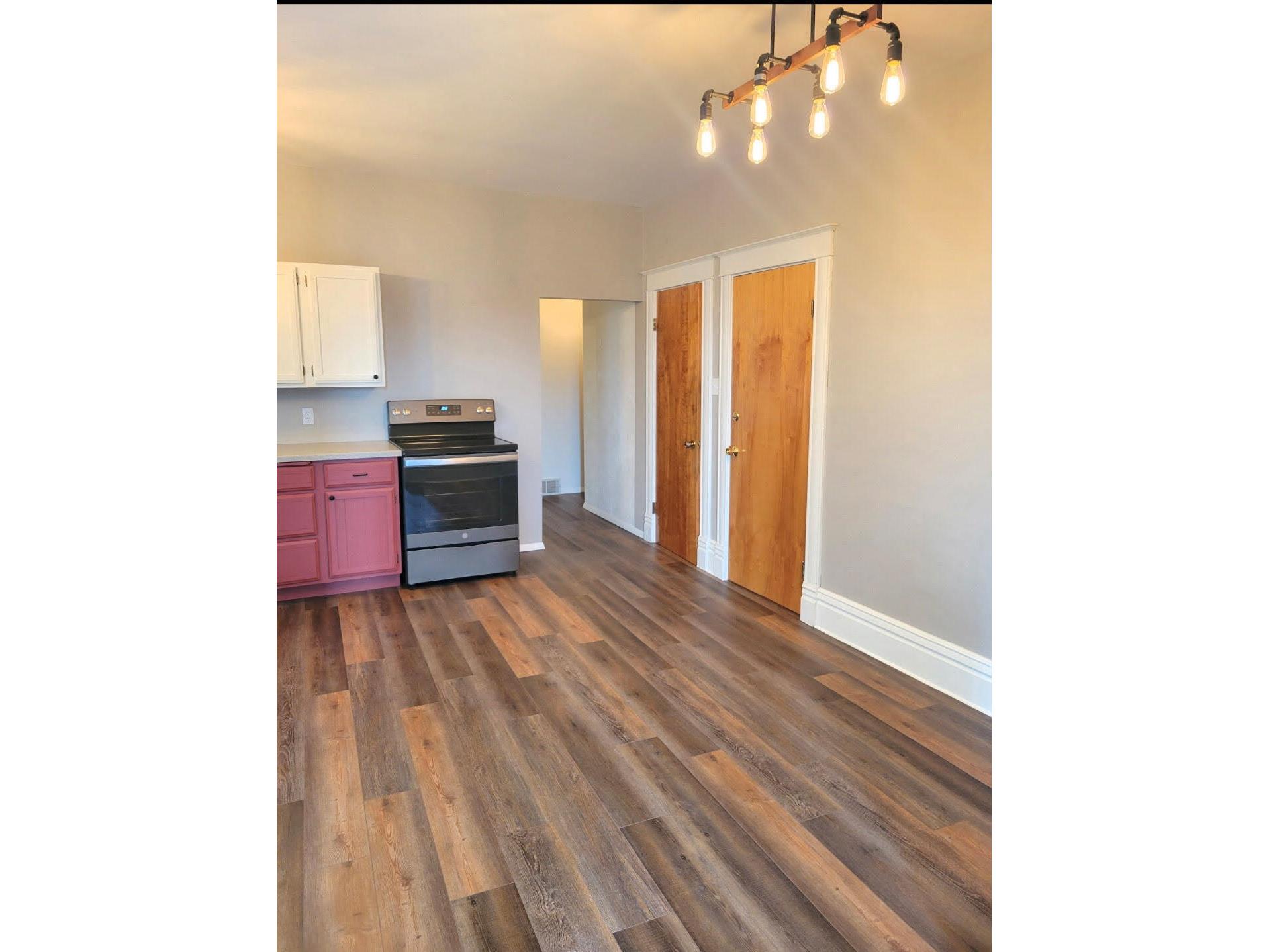 2 E Main New Hampton IA 50659 1950095 image27