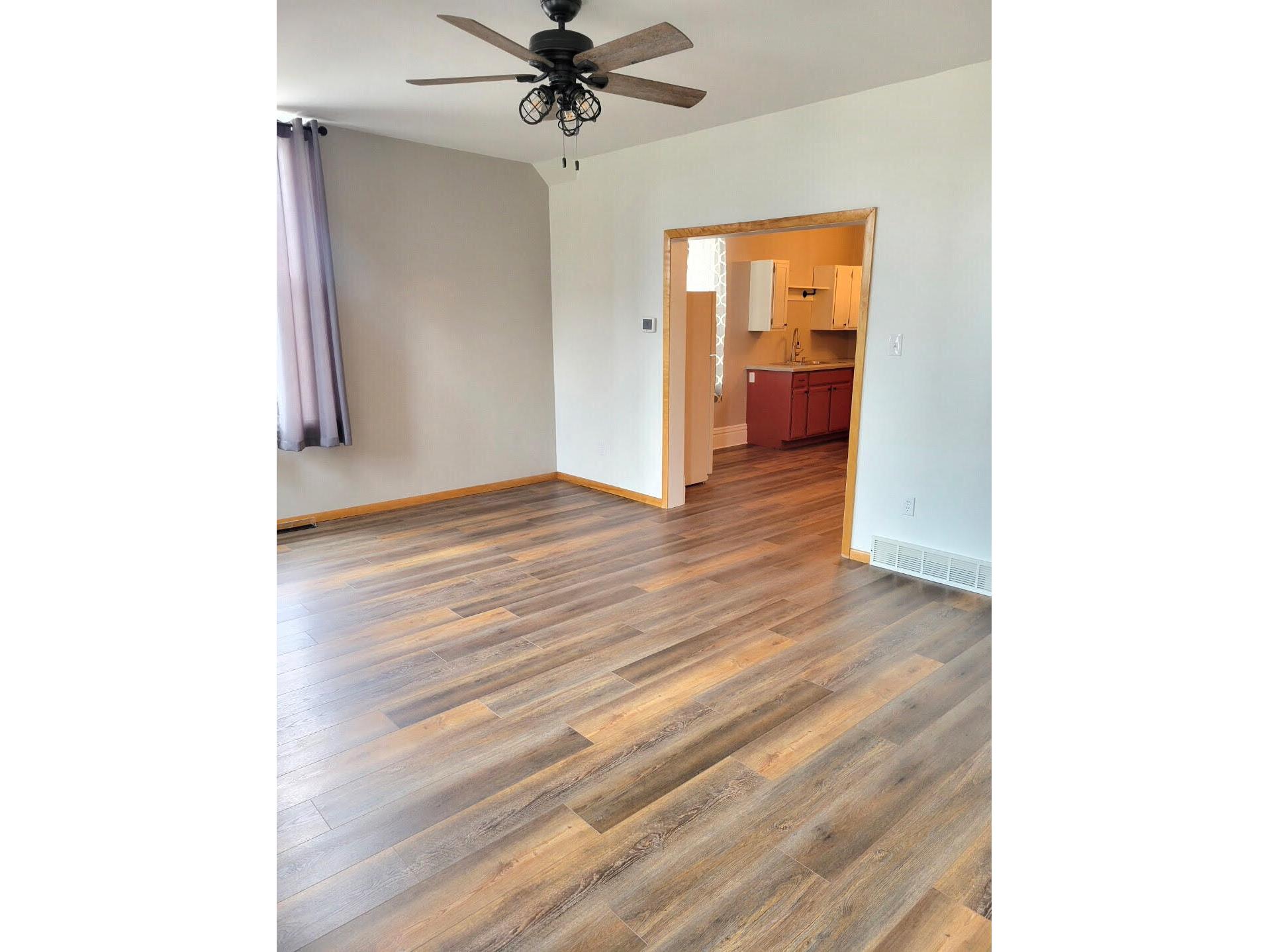 2 E Main New Hampton IA 50659 1950095 image28