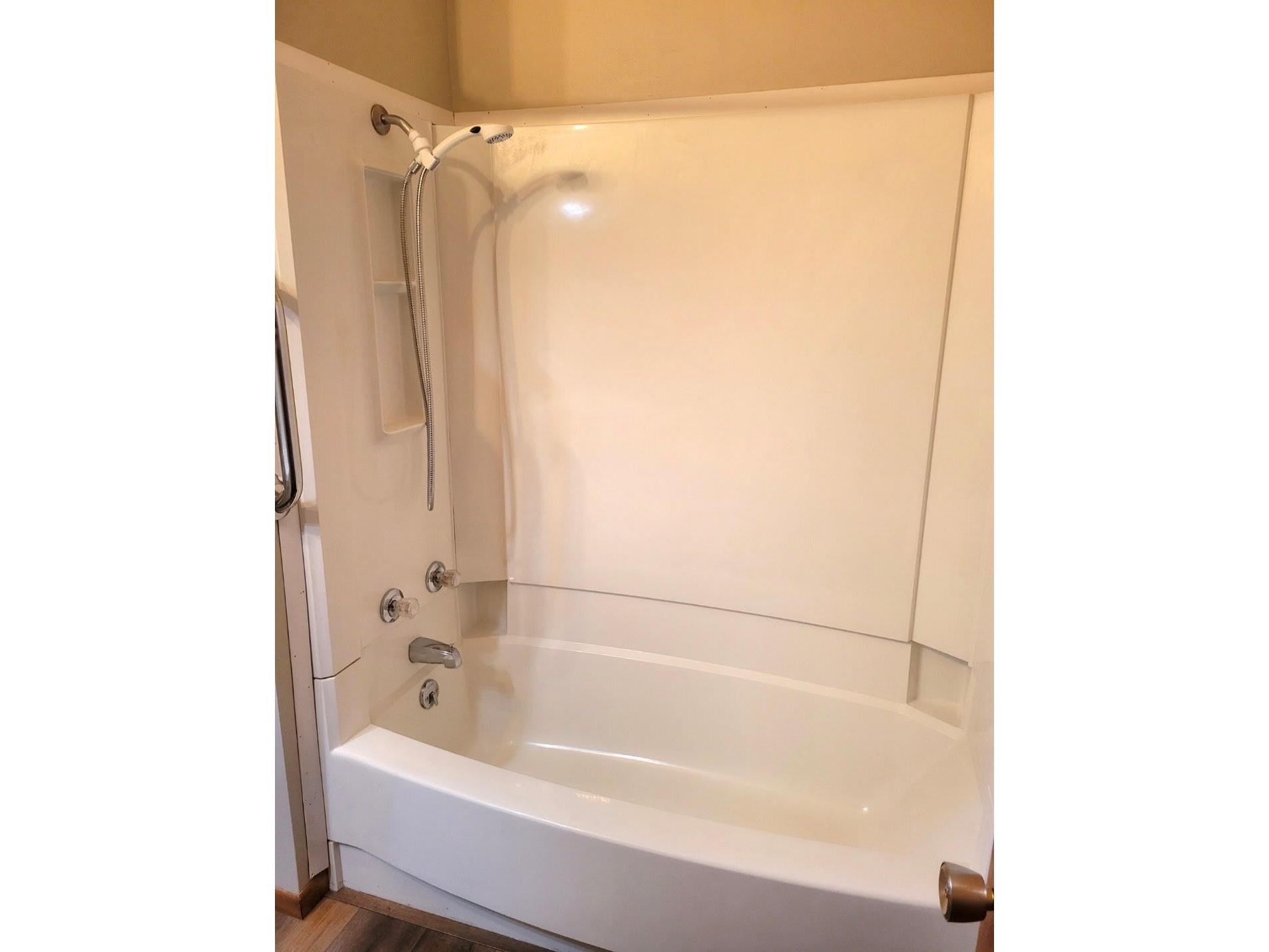 2 E Main New Hampton IA 50659 1950095 image33