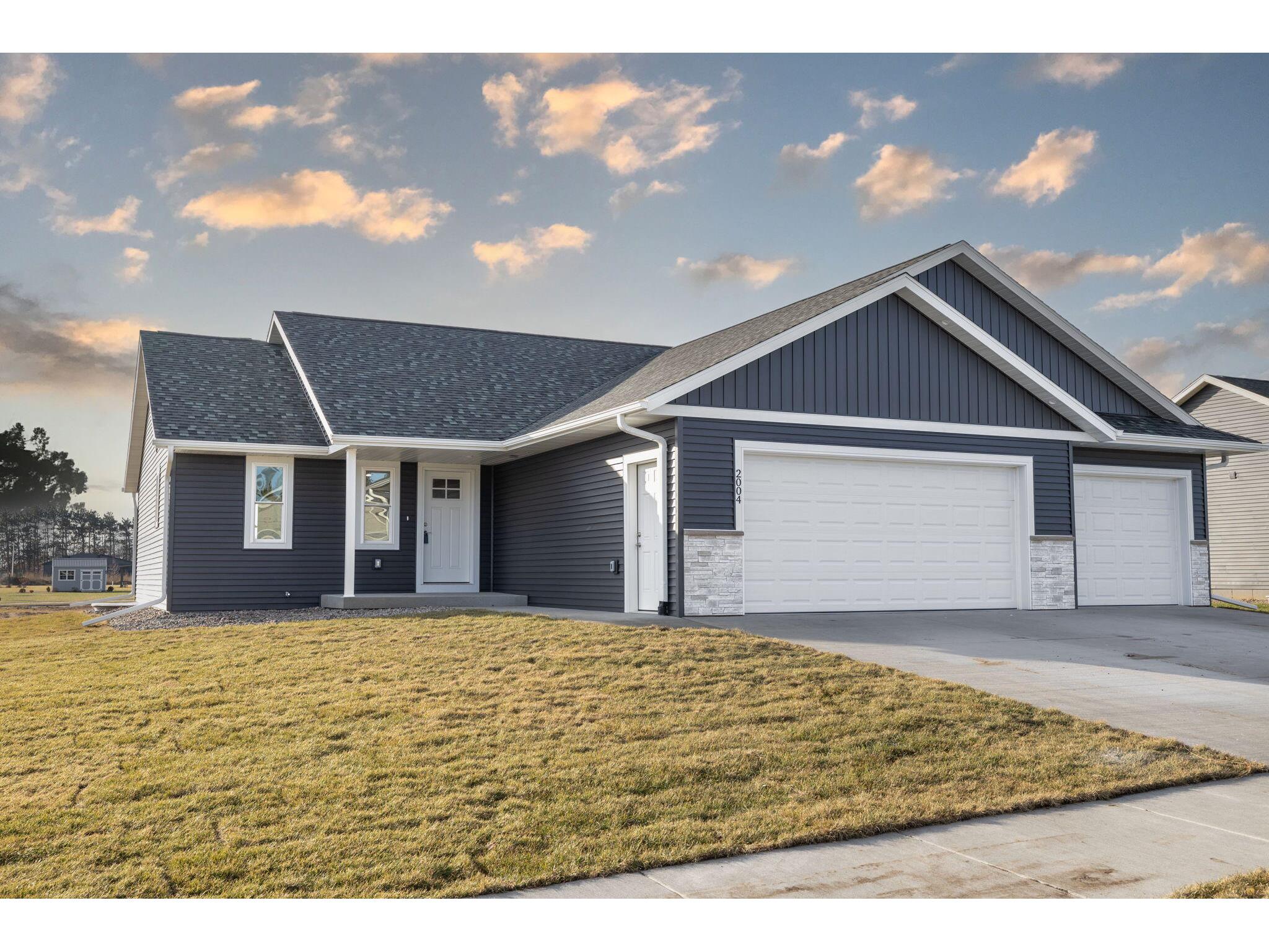 2004 Elinor Holmen WI 54636 1845204 image1