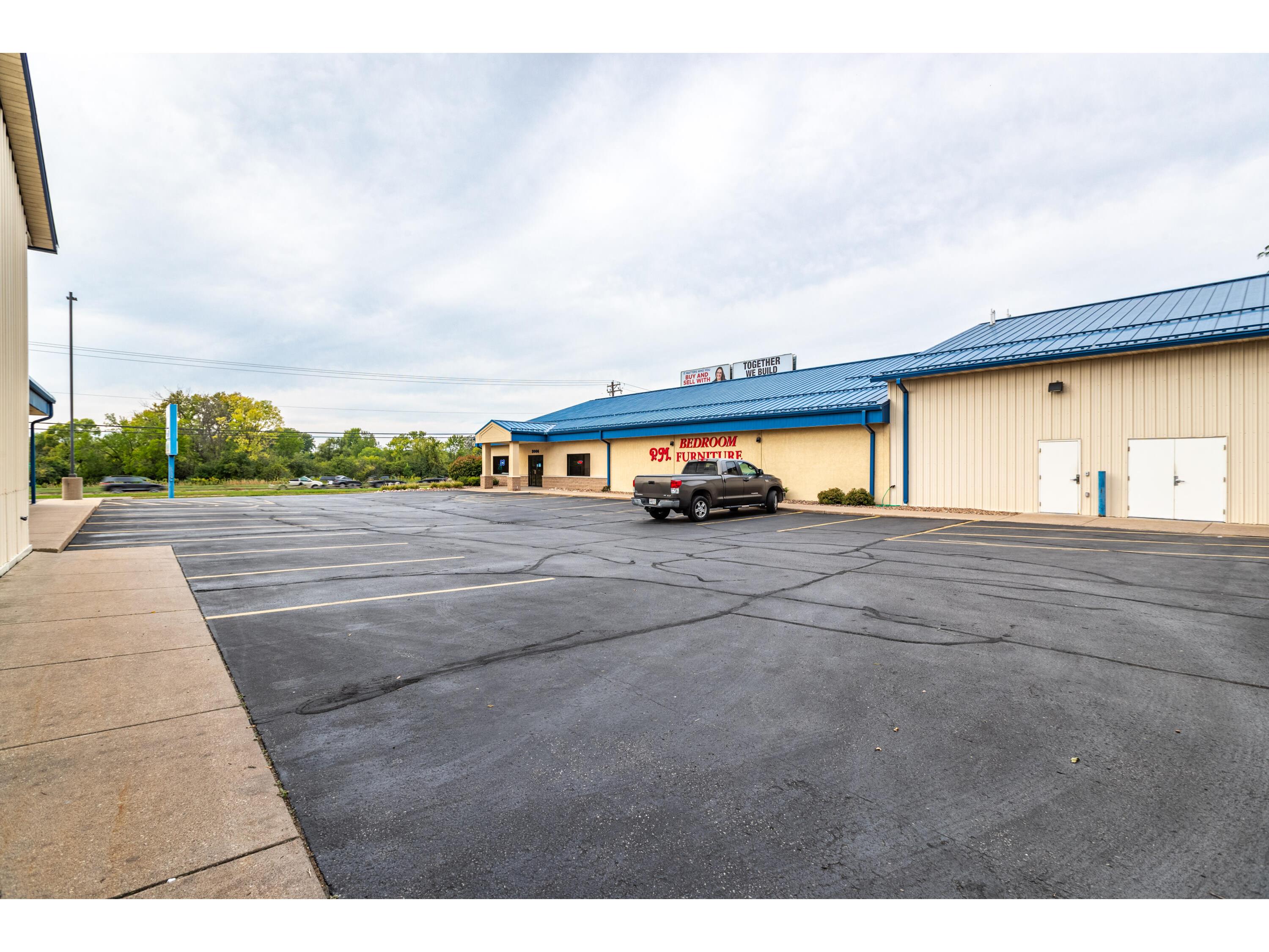 2000 State Road 16 La Crosse WI 54601 1891951 image5