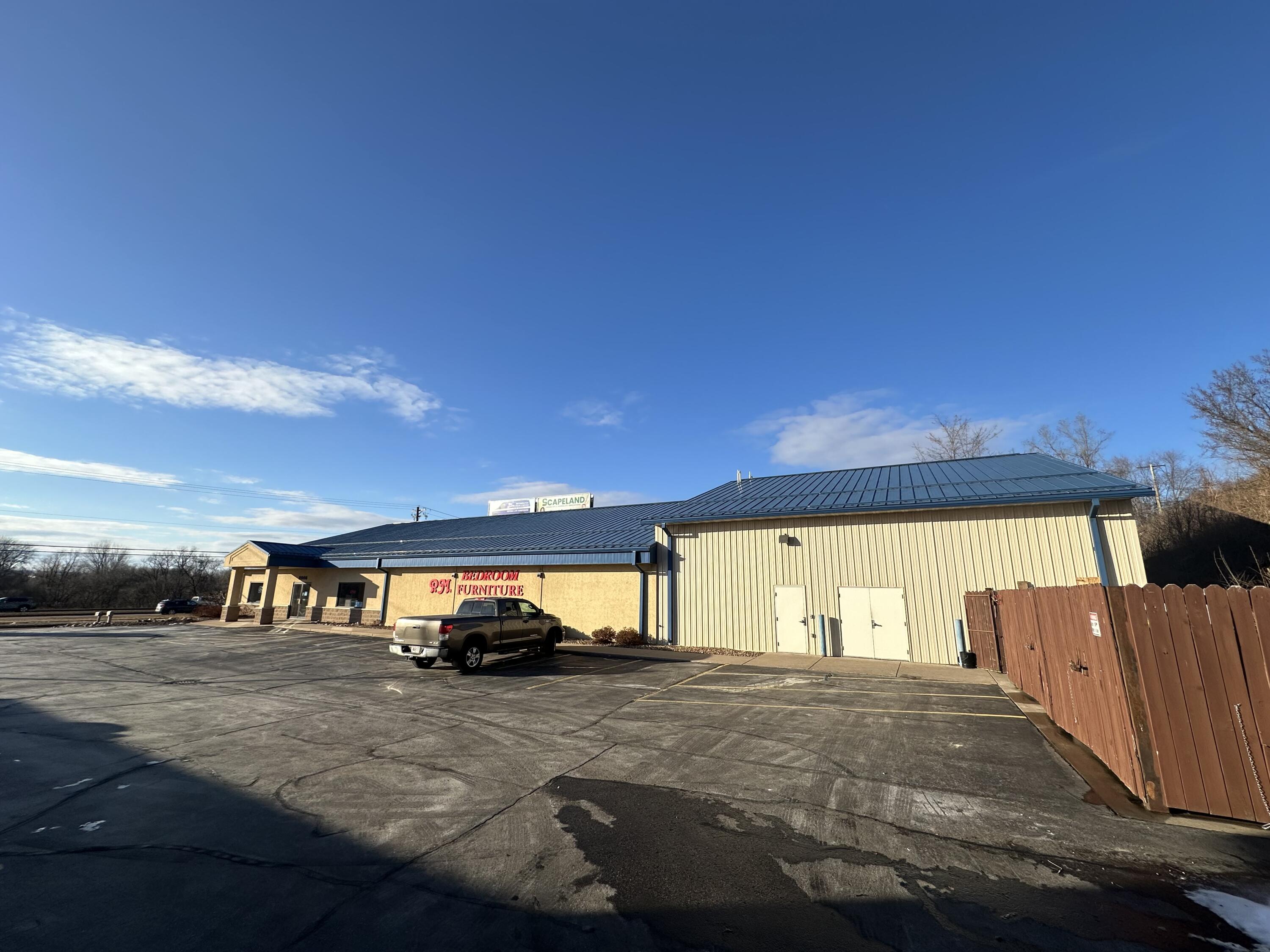 2006 State Road 16 La Crosse WI 54601 1940983 image2