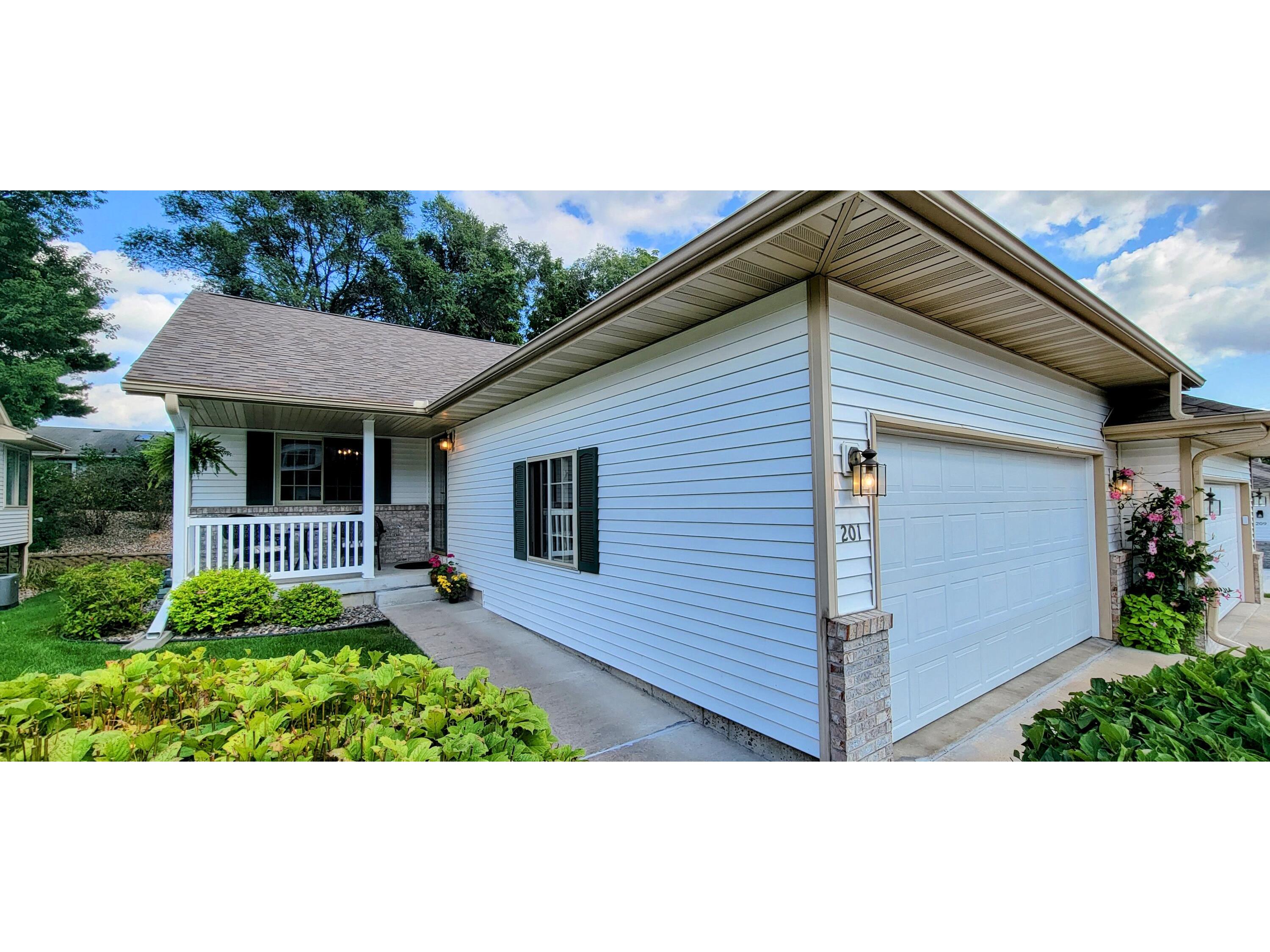 201 Heritage Ln, Onalaska, WI 54650 MLS 1809955 Edina Realty