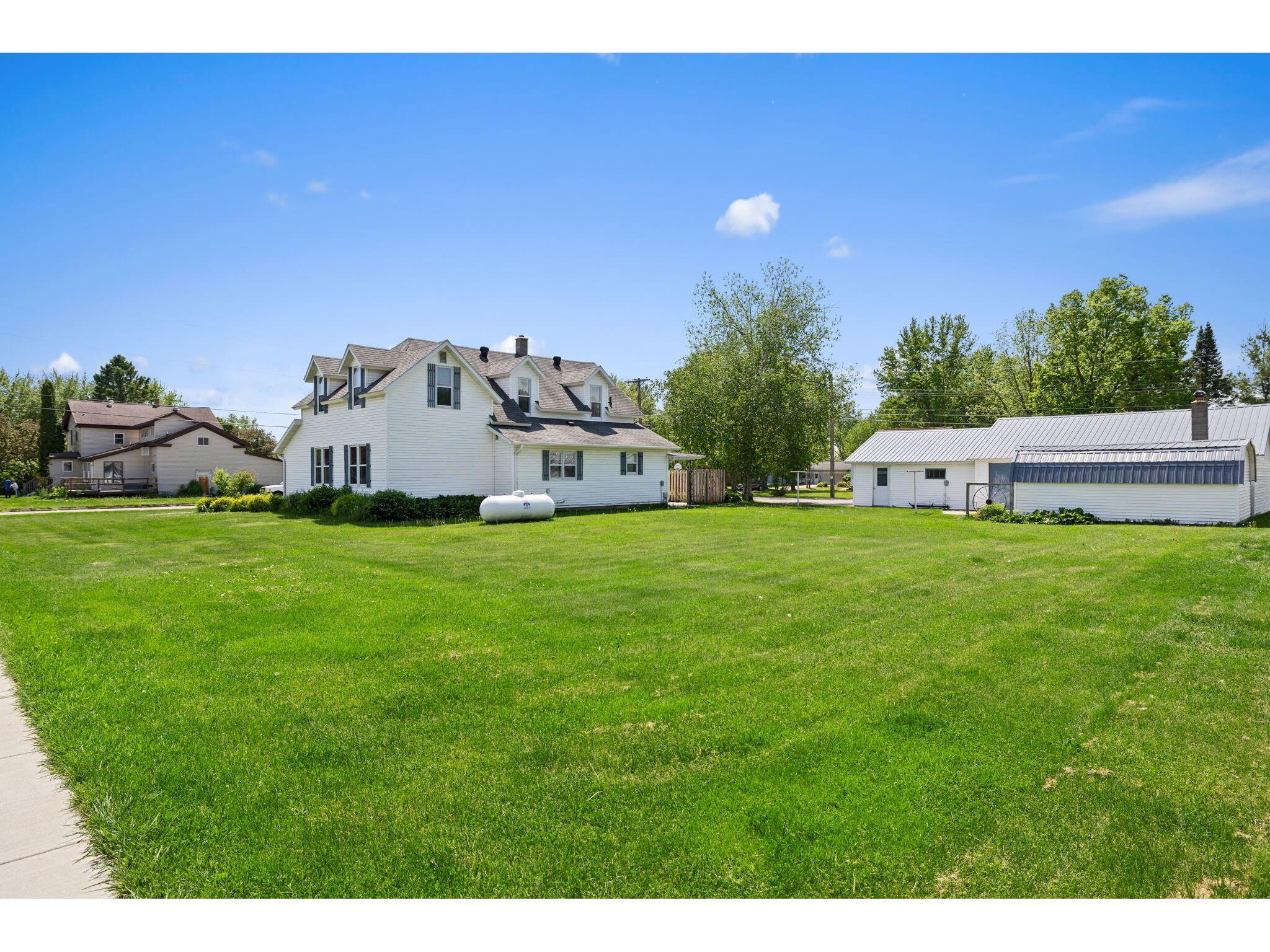 201 W Hogg Melrose WI 54642 1964504 image22
