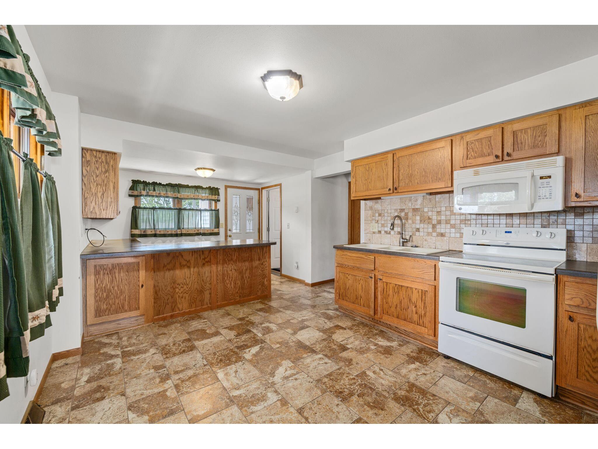 201 W Hogg Melrose WI 54642 1964504 image5