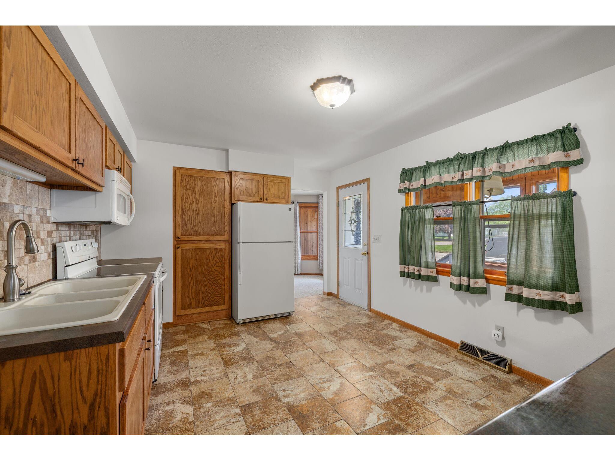 201 W Hogg Melrose WI 54642 1964504 image6