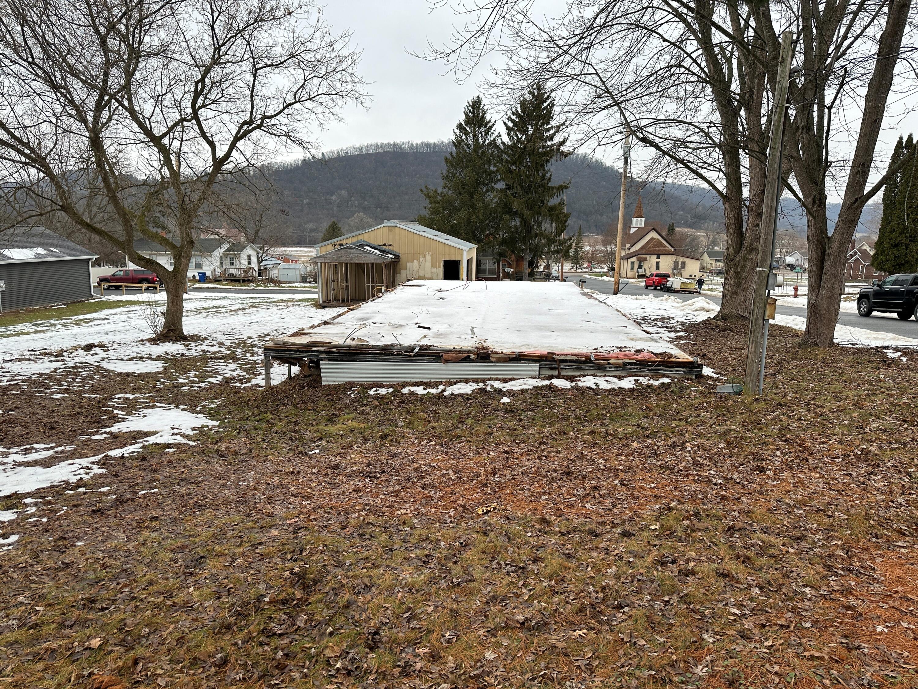 201 La Follette Coon Valley WI 54623 1945964 image1