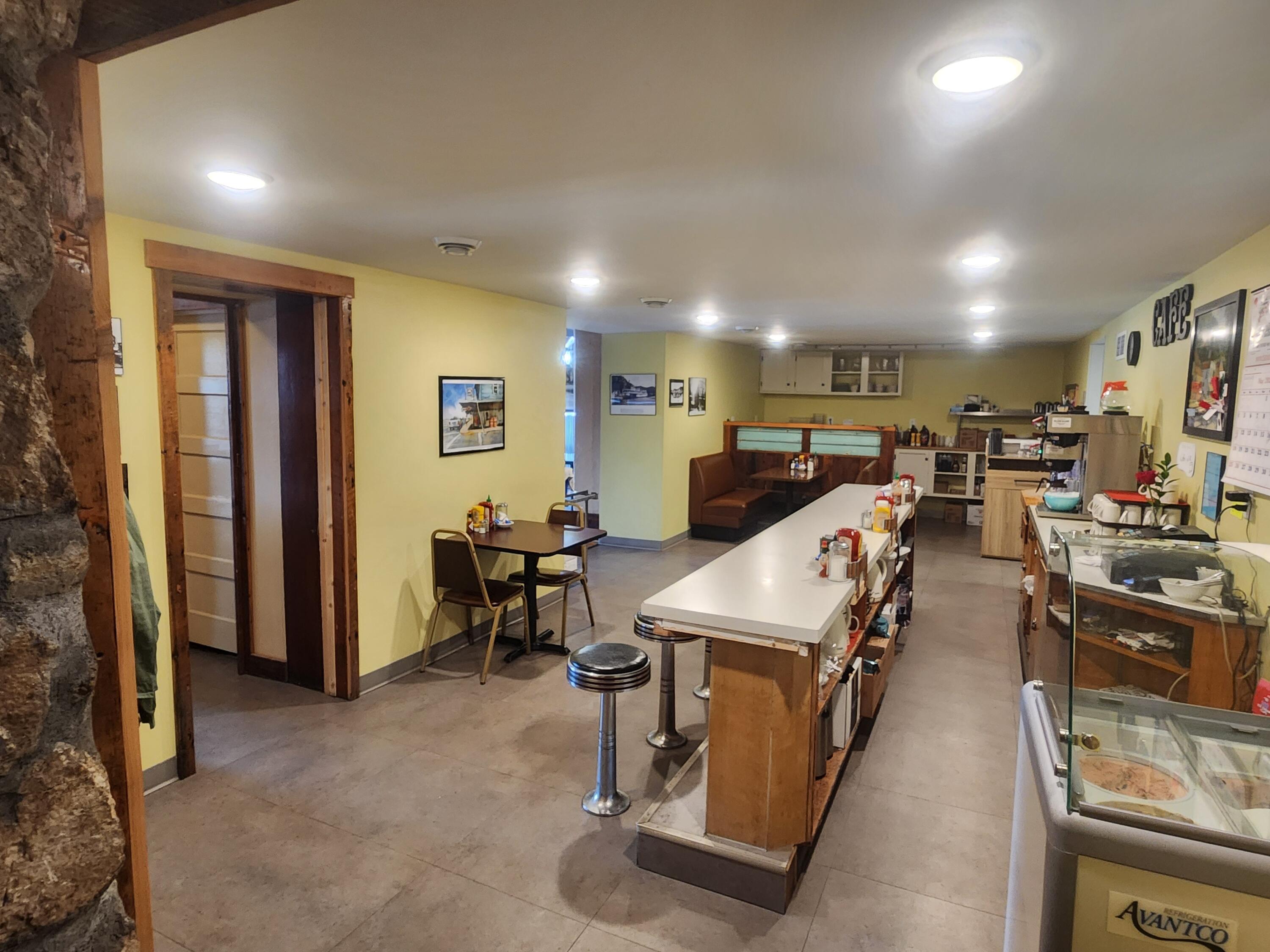 201 N Main Alma WI 54610 1921476 image10