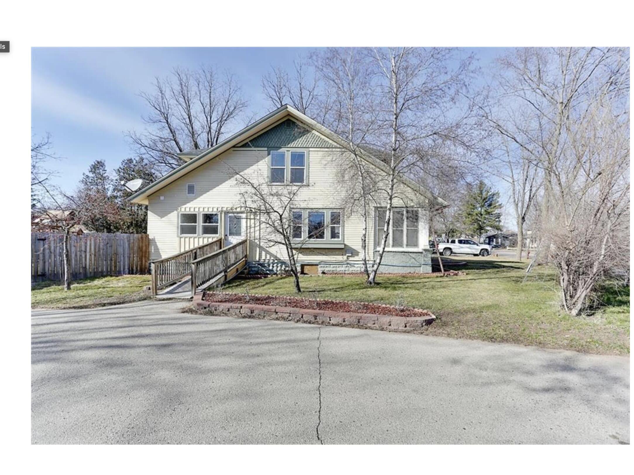 201 S 10th Black River Falls WI 54615 1871929 image1