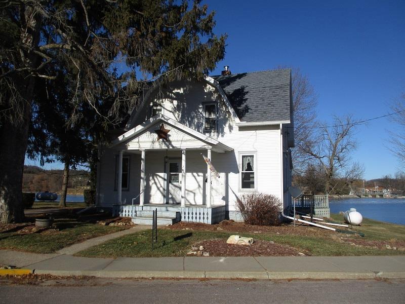 201 W Main Cazenovia WI 53924 1867056 image1