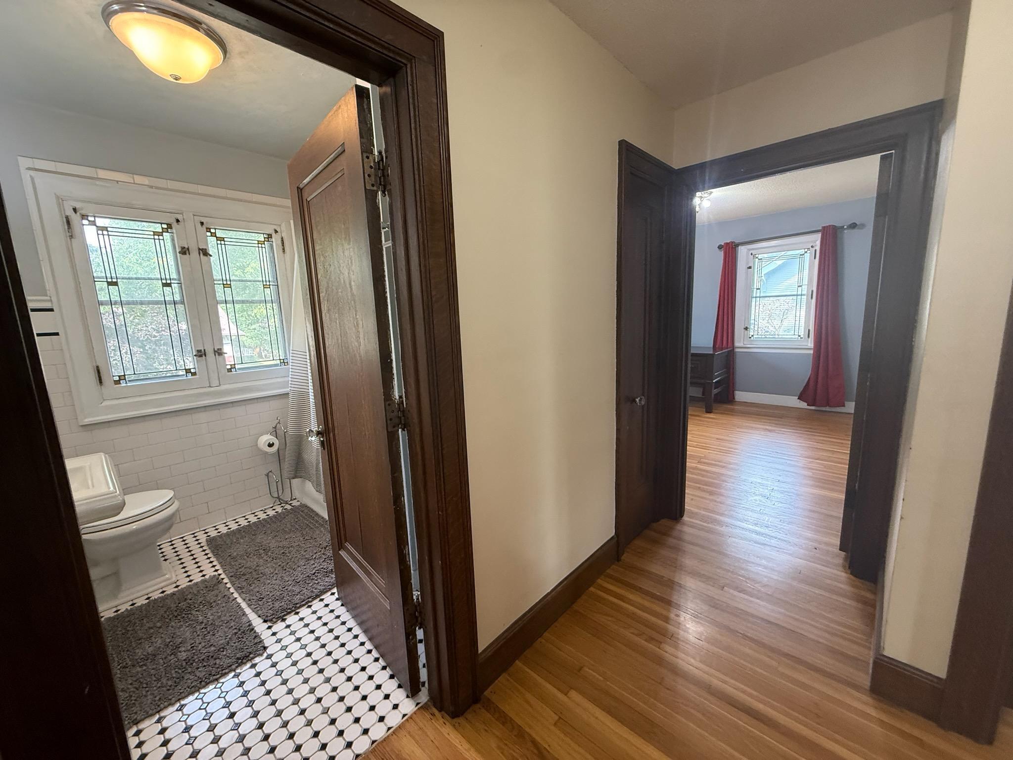 2010 Main La Crosse WI 54601 1950086 image16