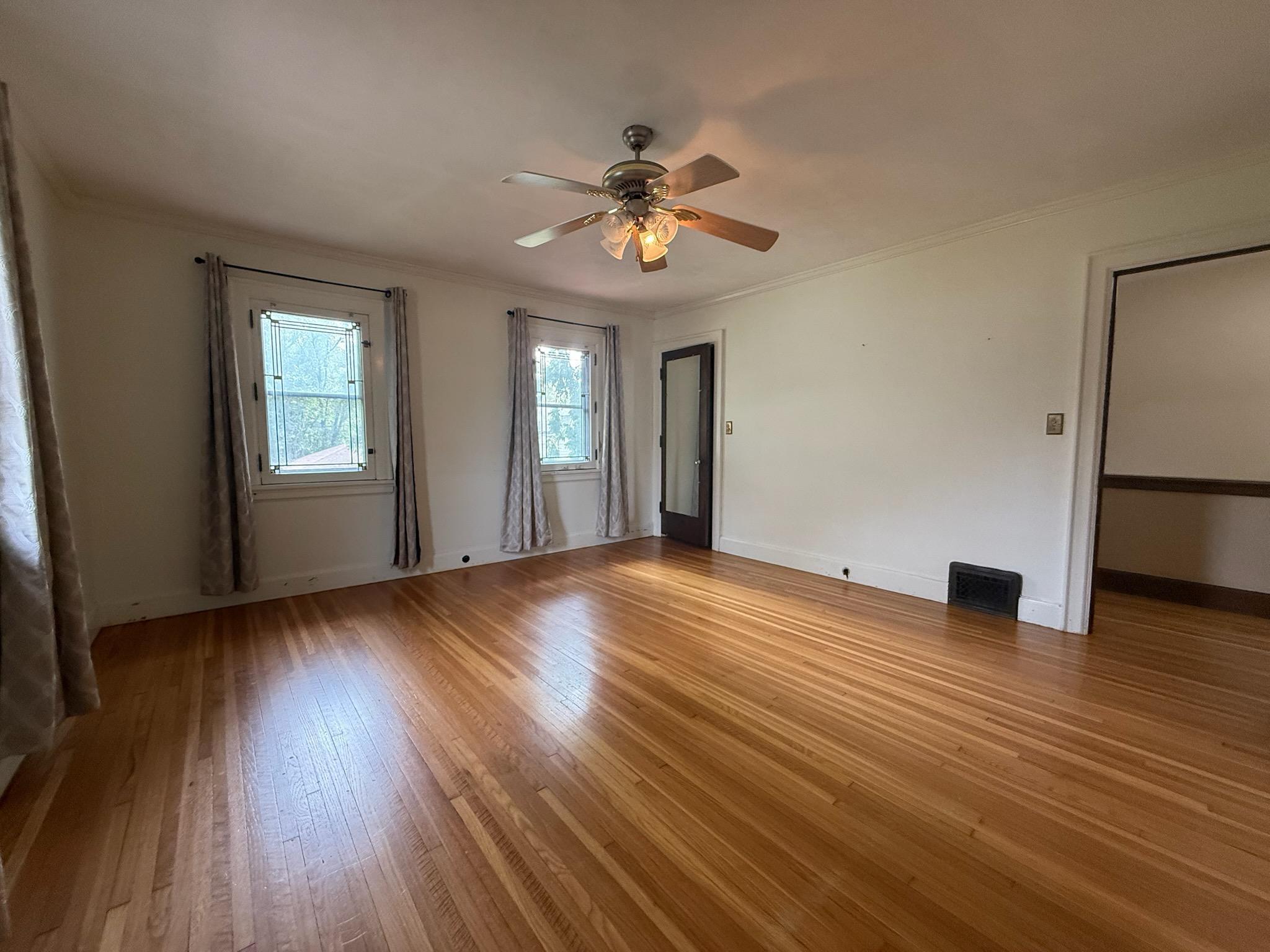 2010 Main La Crosse WI 54601 1950086 image17