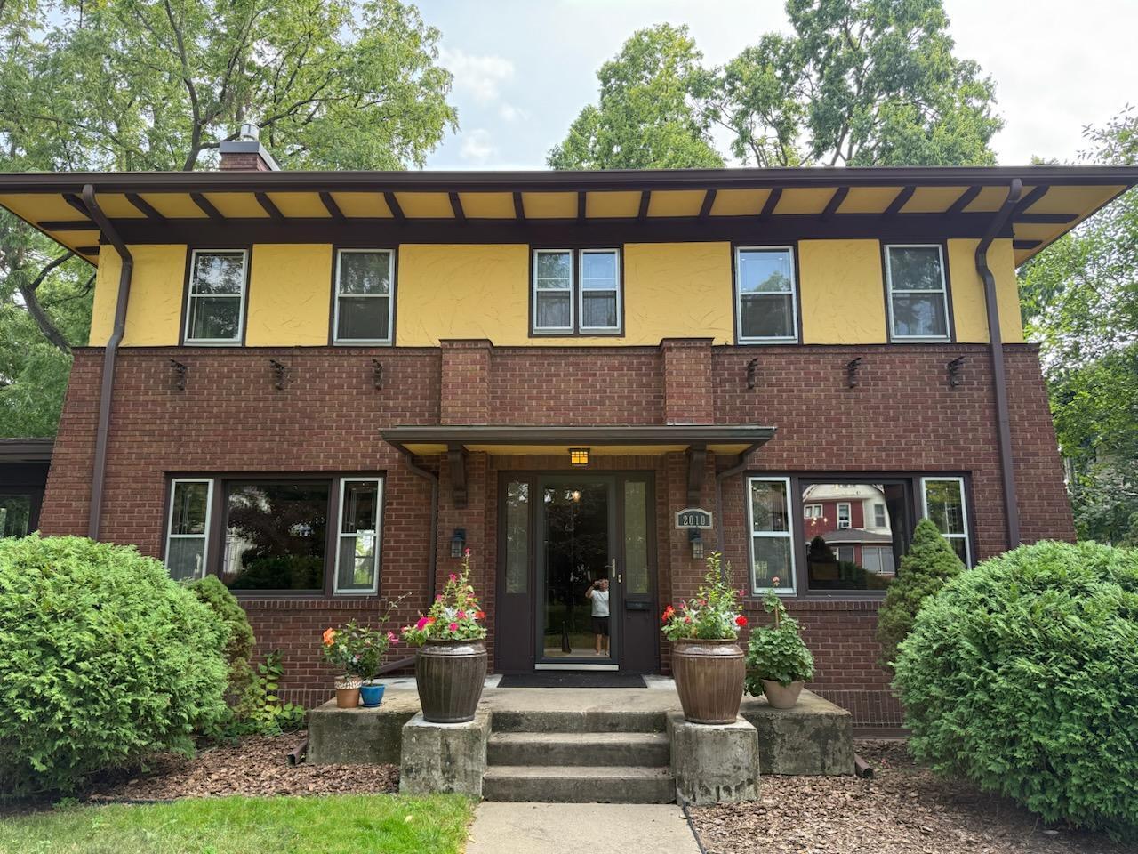 2010 Main La Crosse WI 54601 1950086 image2