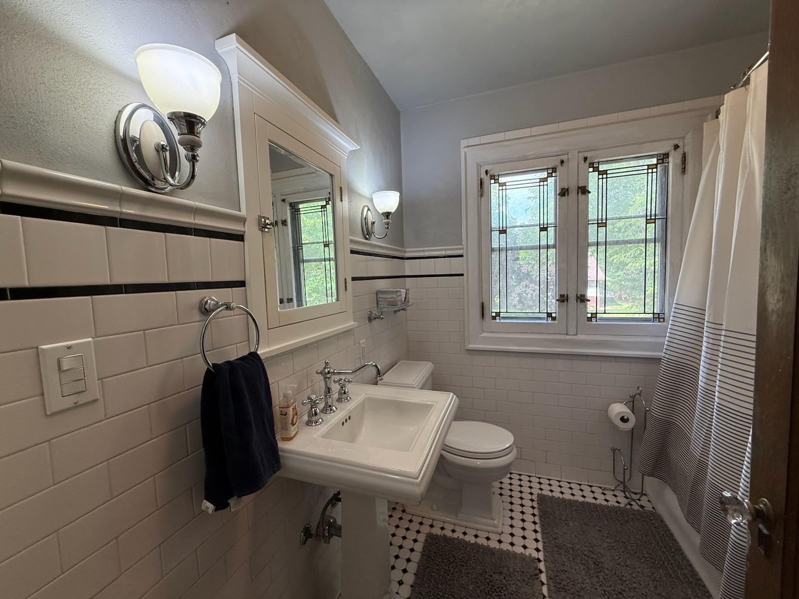 2010 Main La Crosse WI 54601 1950086 image23