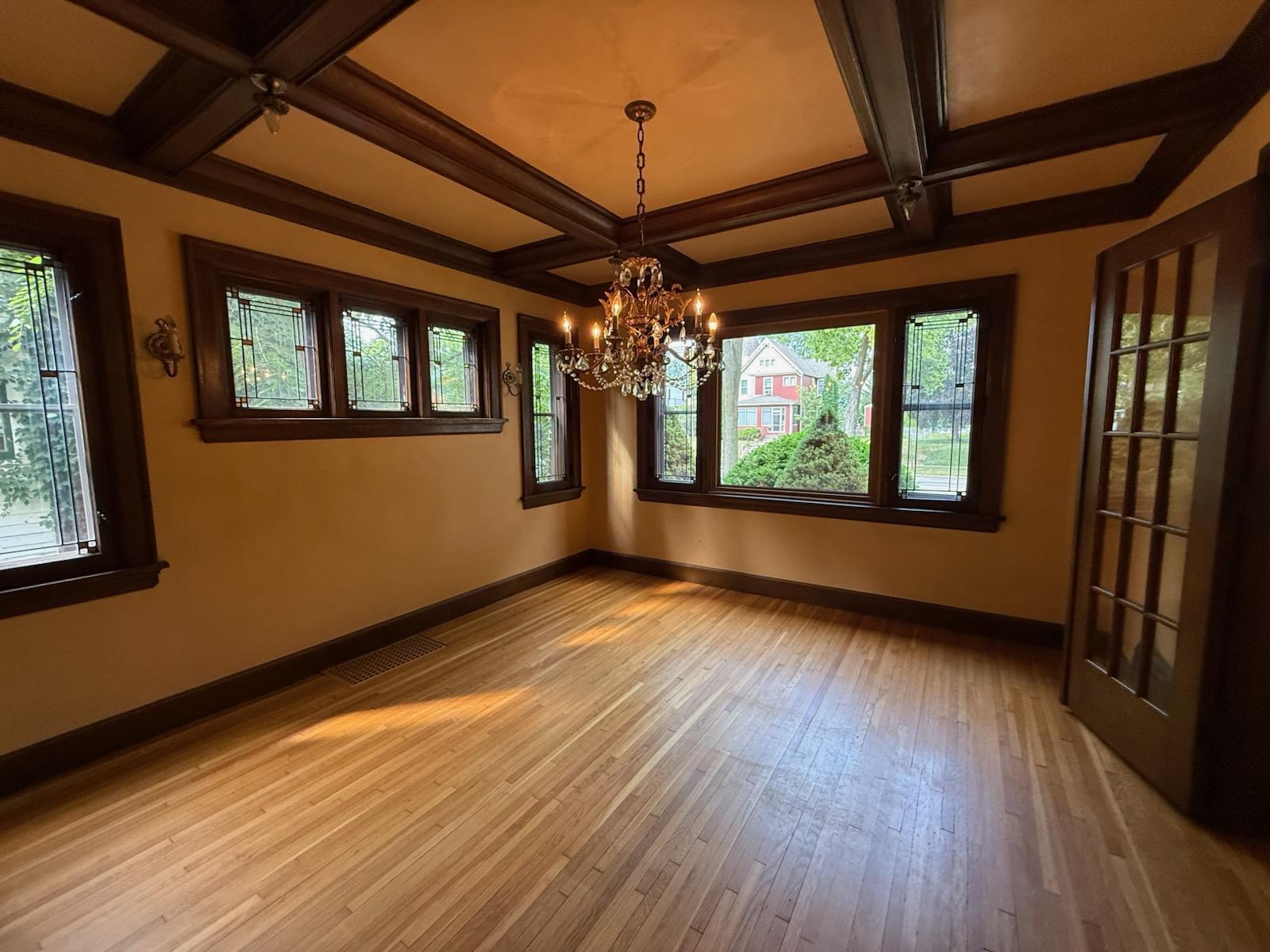 2010 Main La Crosse WI 54601 1950086 image4