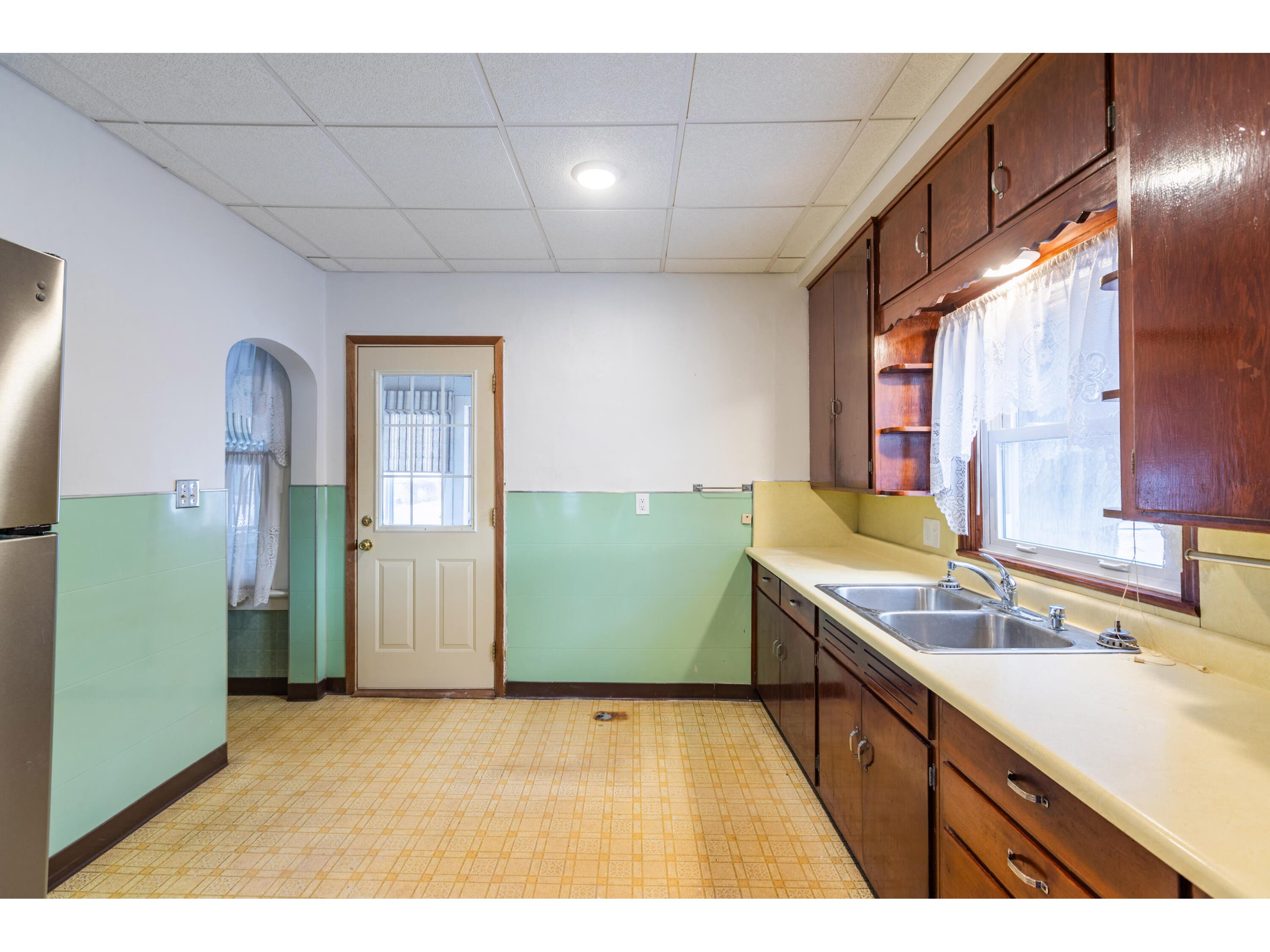 2011 21st La Crosse WI 54601 1946154 image12