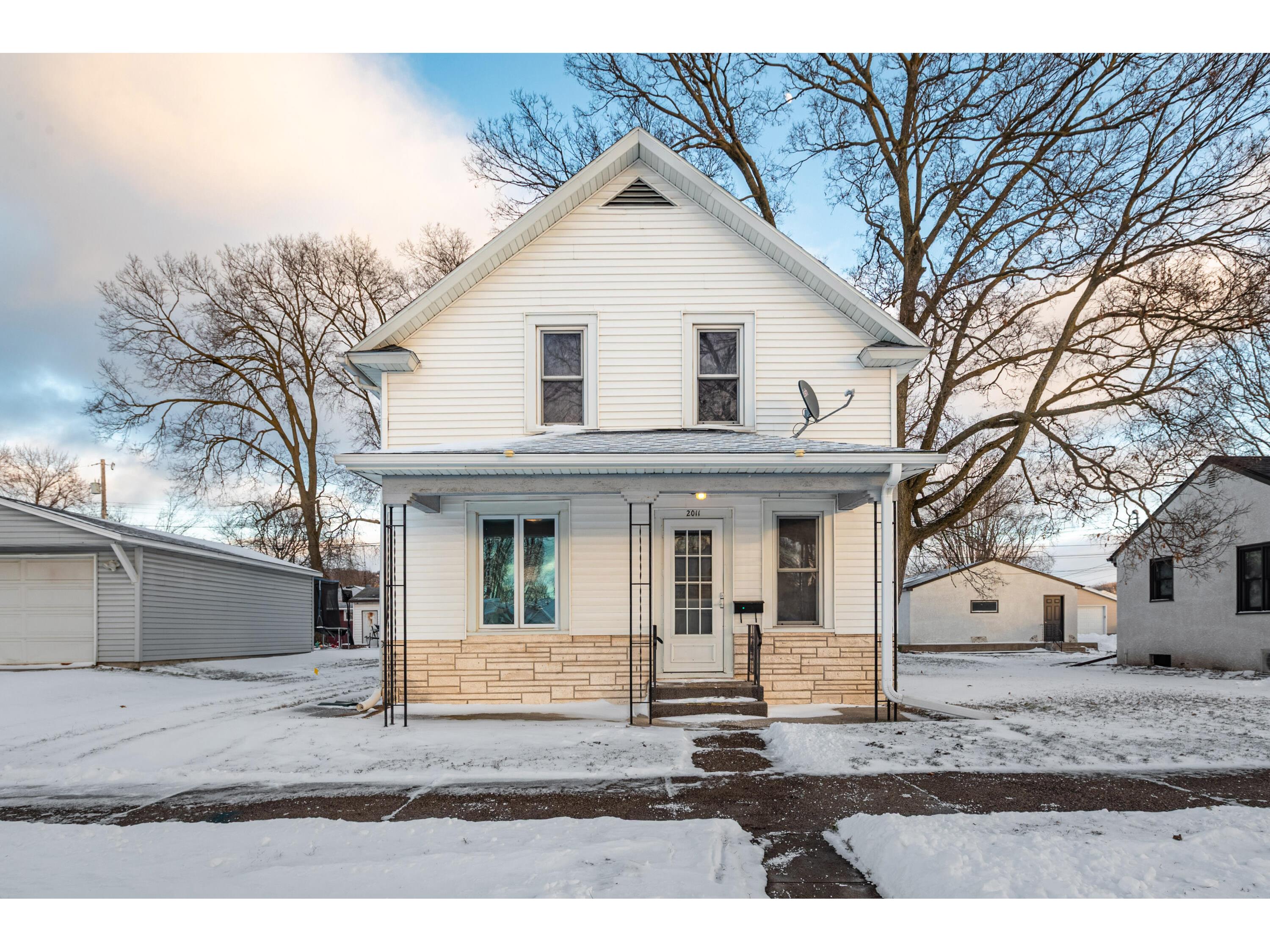 2011 21st La Crosse WI 54601 1946154 image2