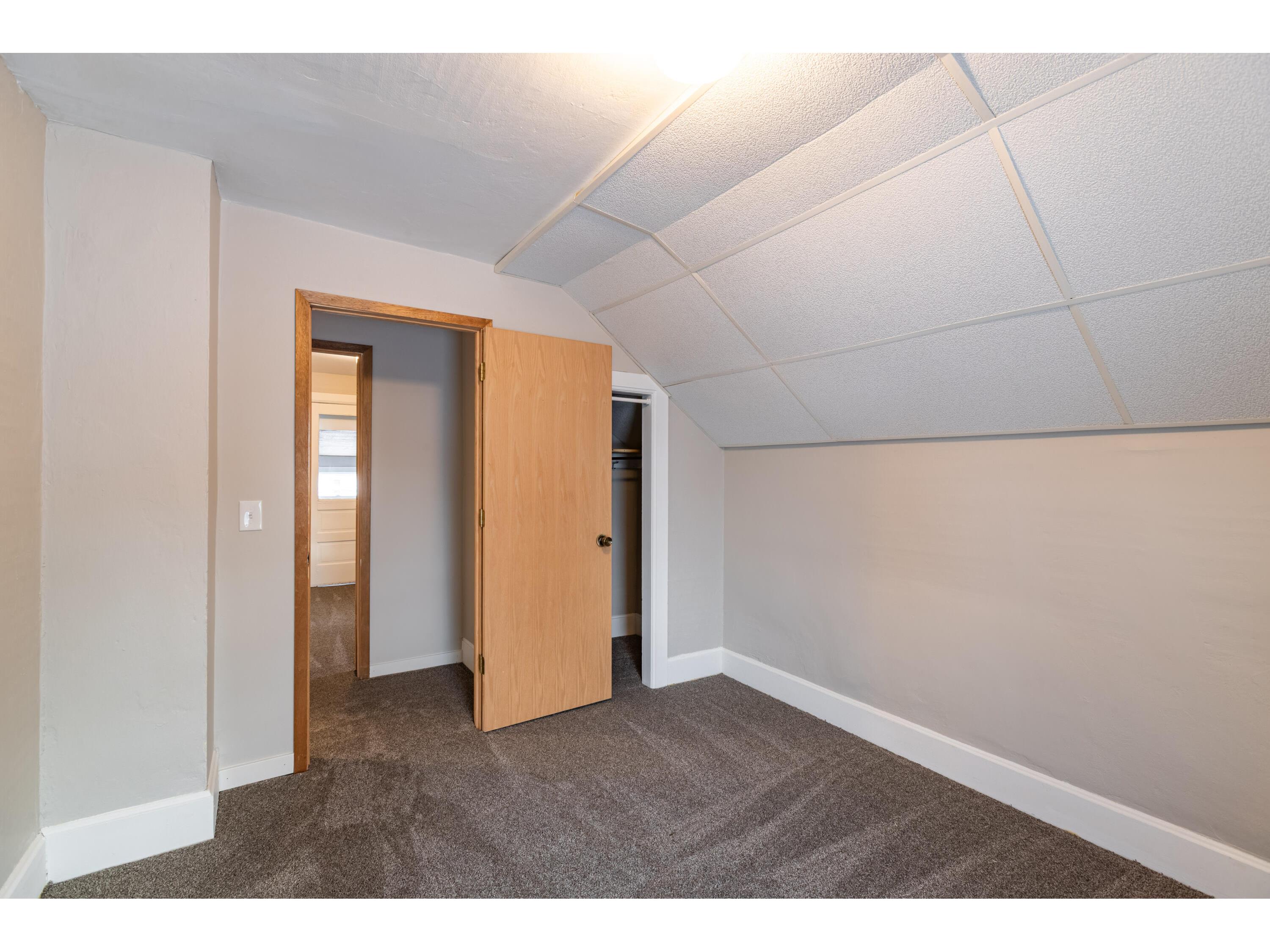 2011 21st La Crosse WI 54601 1946154 image21