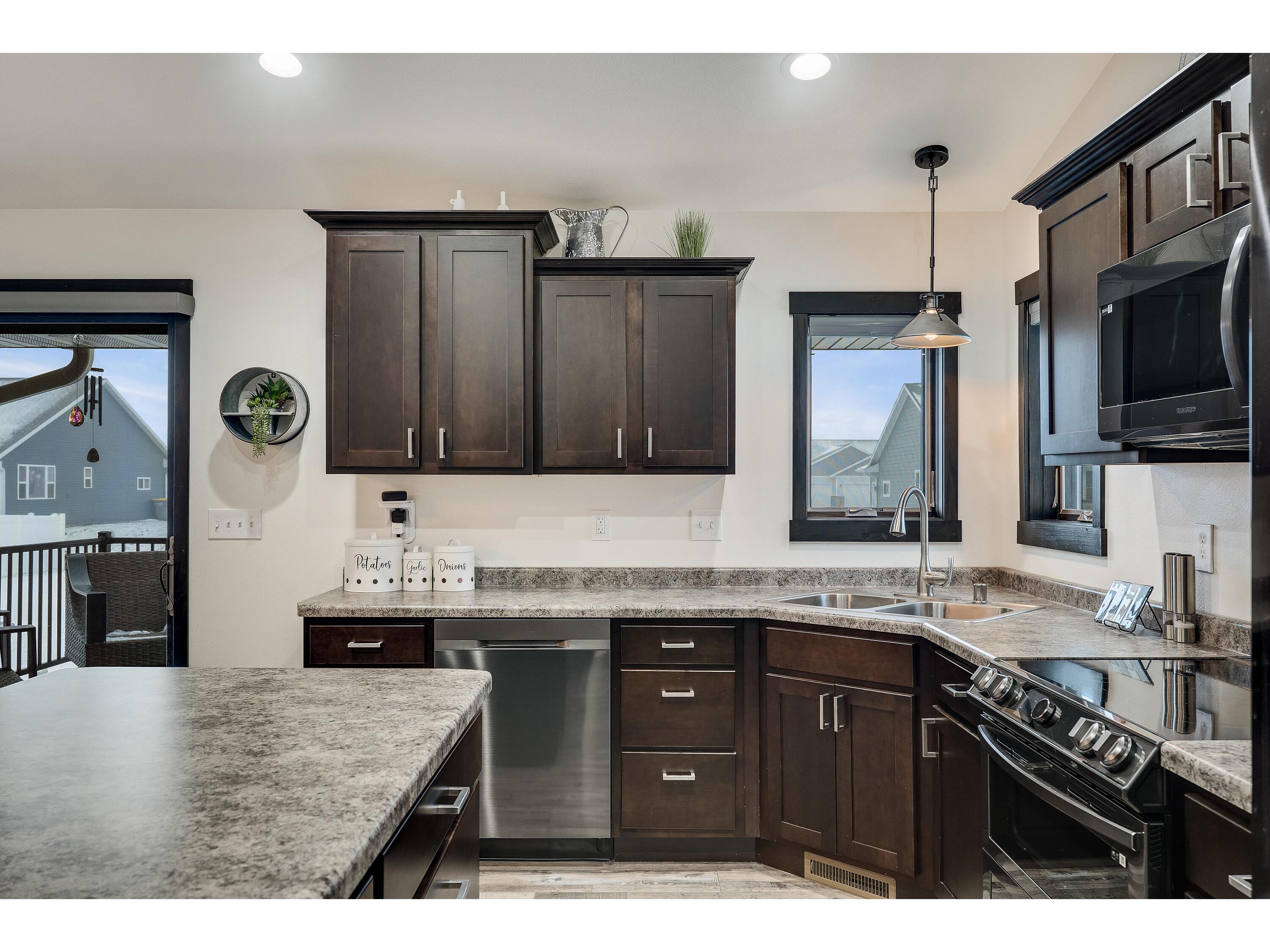 2012 Elinor Holmen WI 54636 1951735 image11