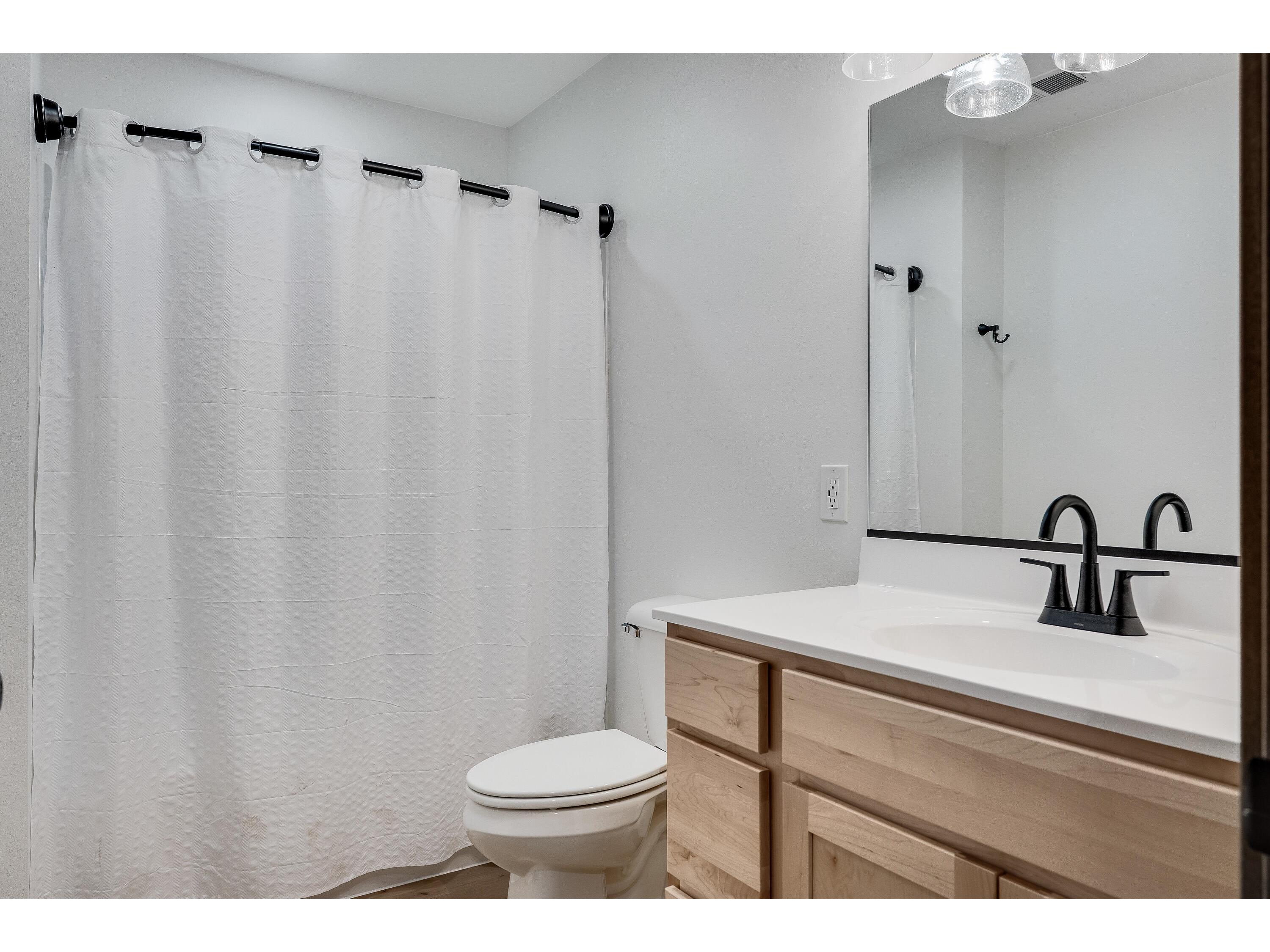 2012 Elinor Holmen WI 54636 1951735 image23