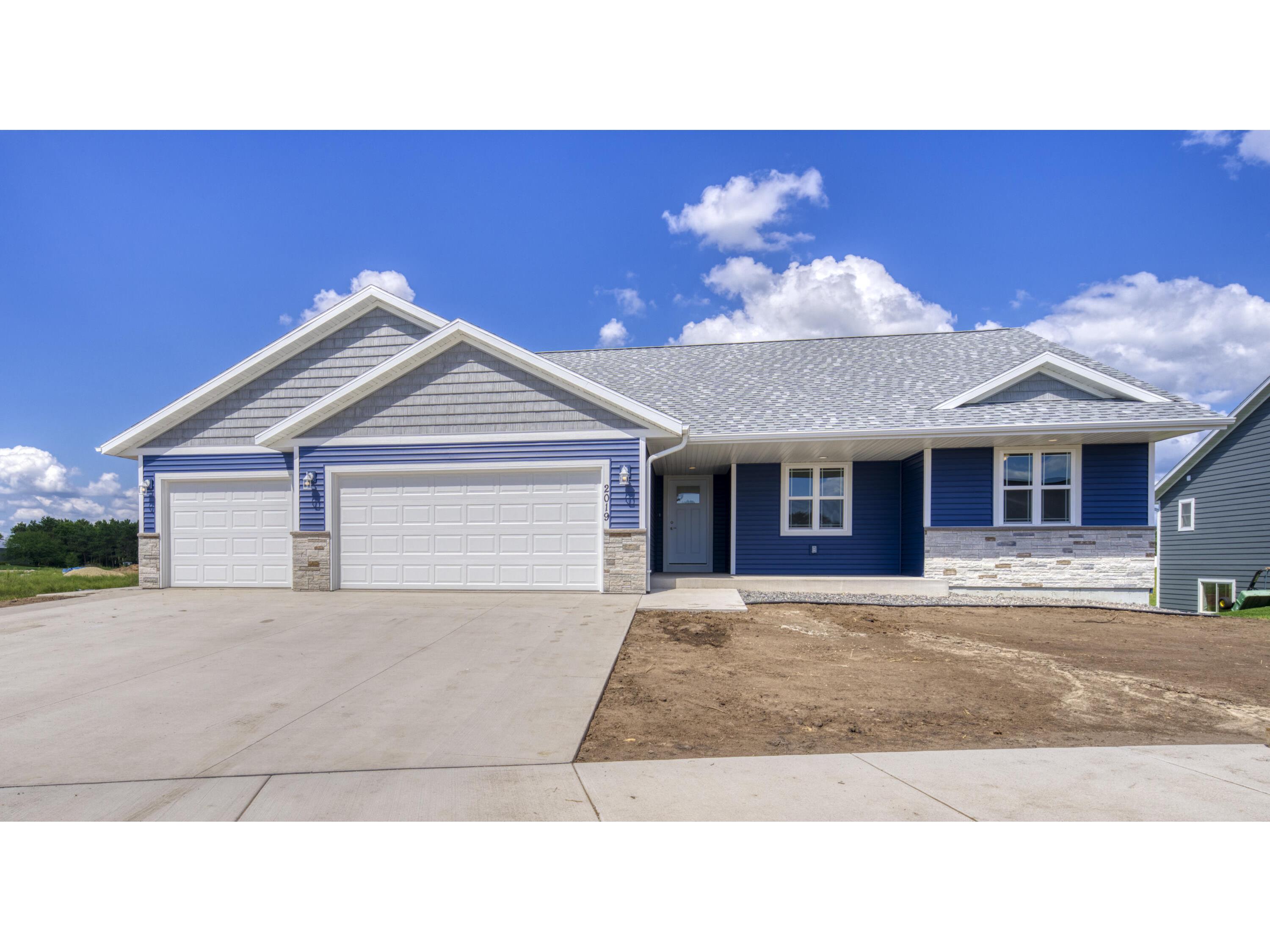 2016 Elinor Holmen WI 54636 1821430 image1