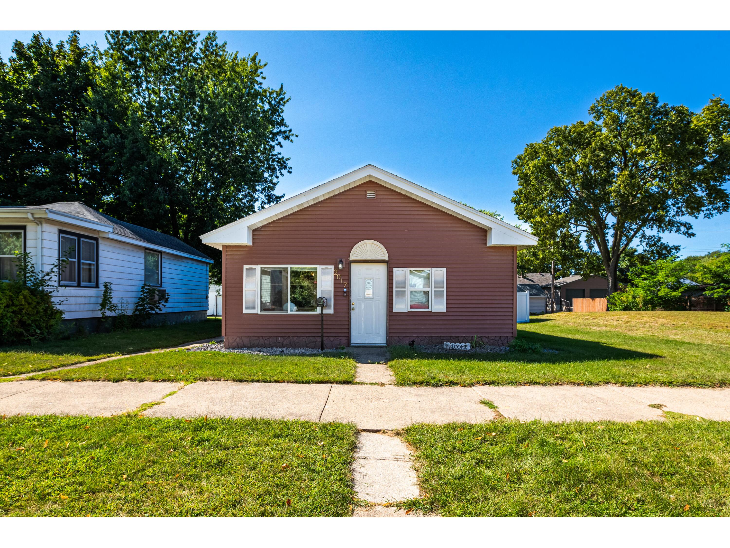 2017 Charles La Crosse WI 54603 1890532 image1