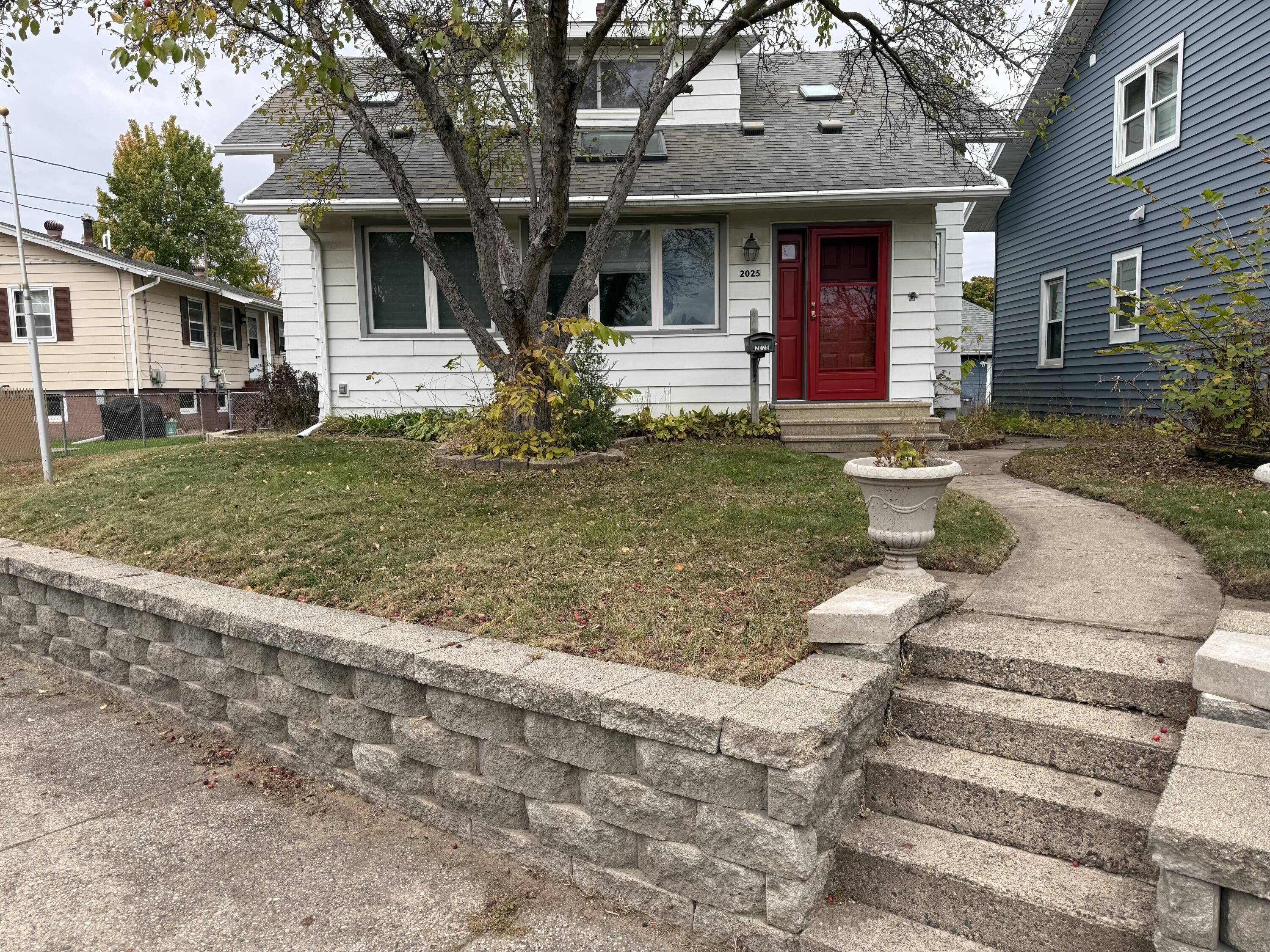 2025 State Road La Crosse WI 54601 1940606 image1