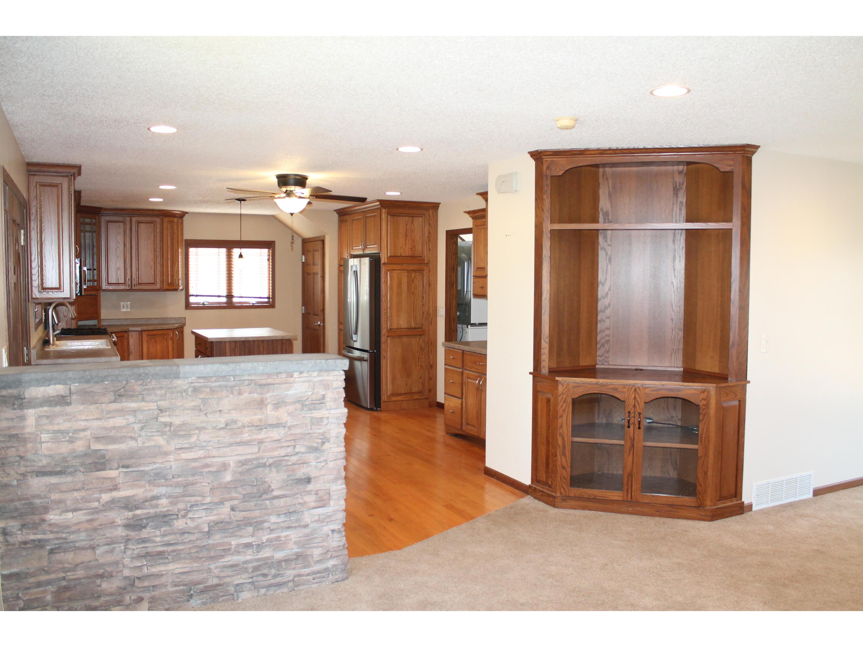 2027 Charles La Crosse WI 54603 1943666 image10