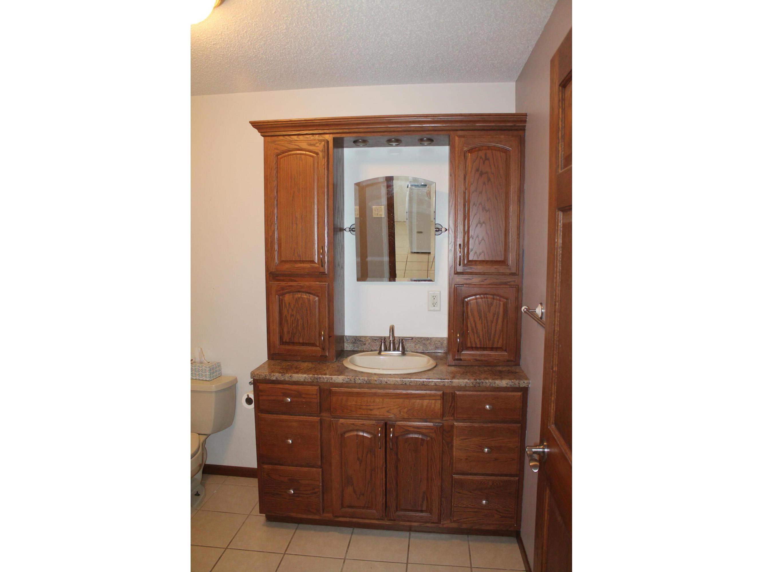 2027 Charles La Crosse WI 54603 1943666 image18