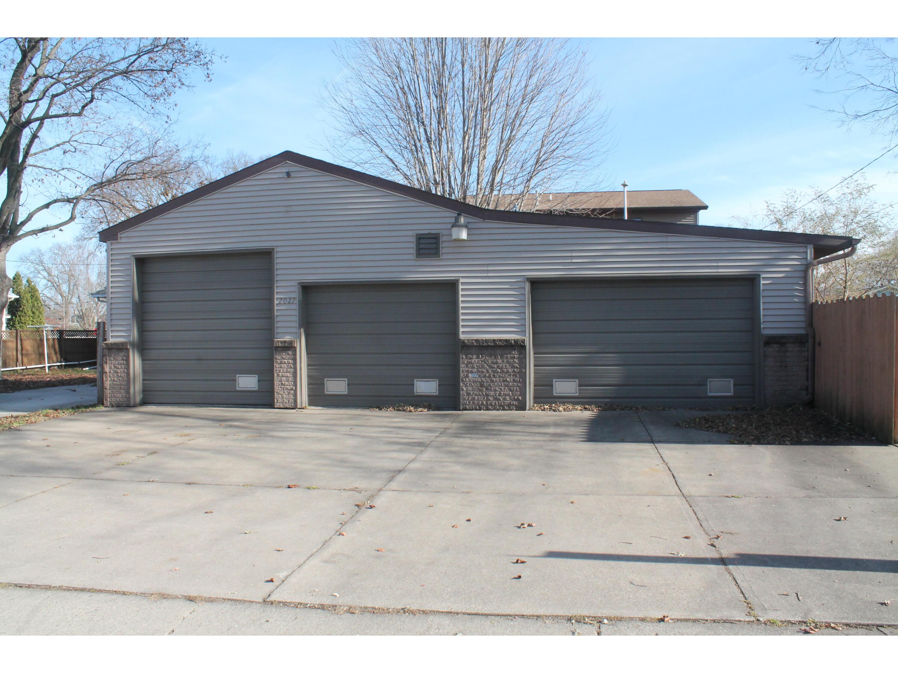 2027 Charles La Crosse WI 54603 1943666 image2