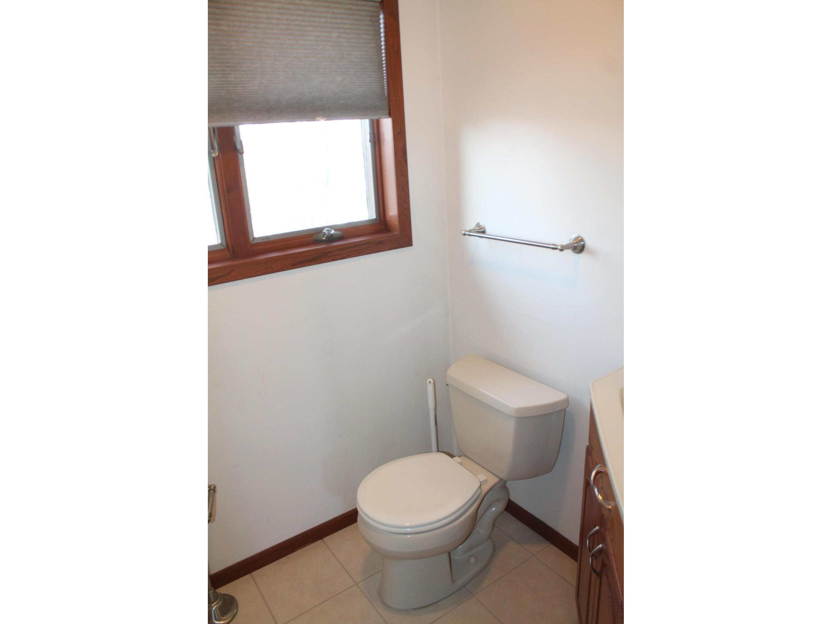 2027 Charles La Crosse WI 54603 1943666 image22