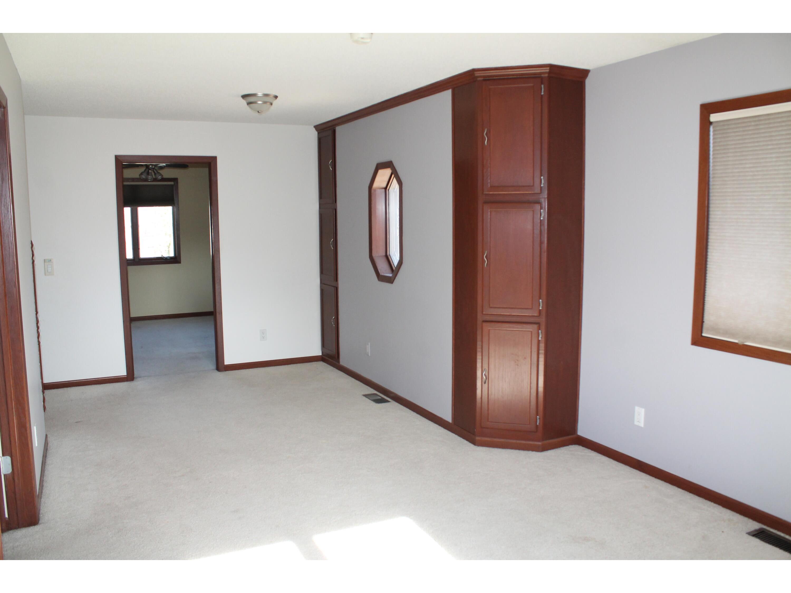 2027 Charles La Crosse WI 54603 1943666 image26