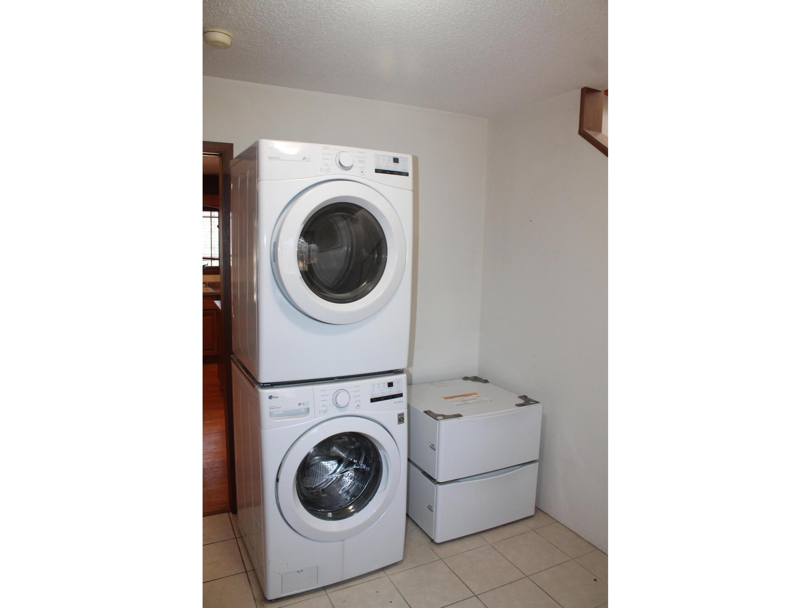 2027 Charles La Crosse WI 54603 1943666 image43