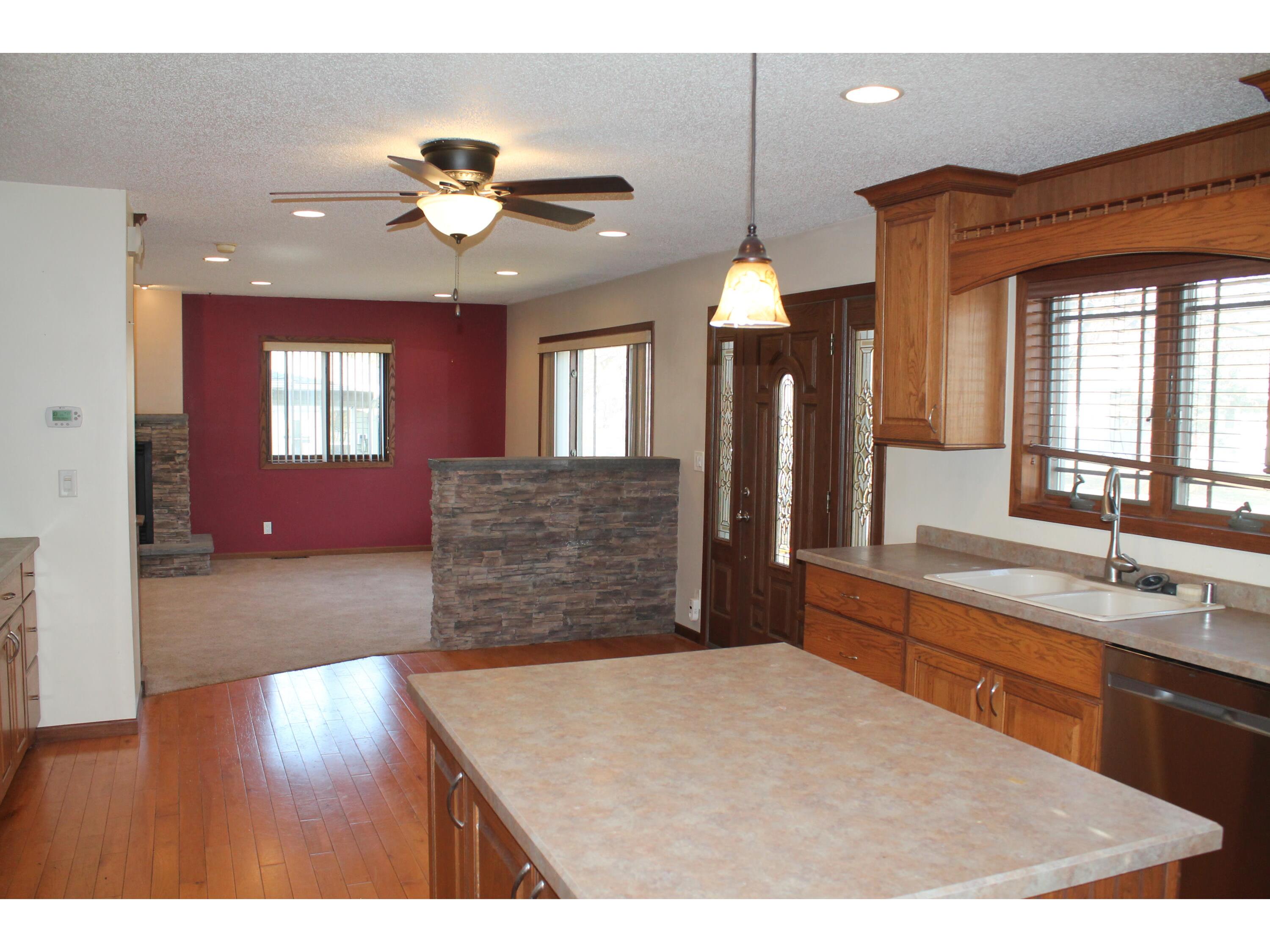 2027 Charles La Crosse WI 54603 1943666 image7